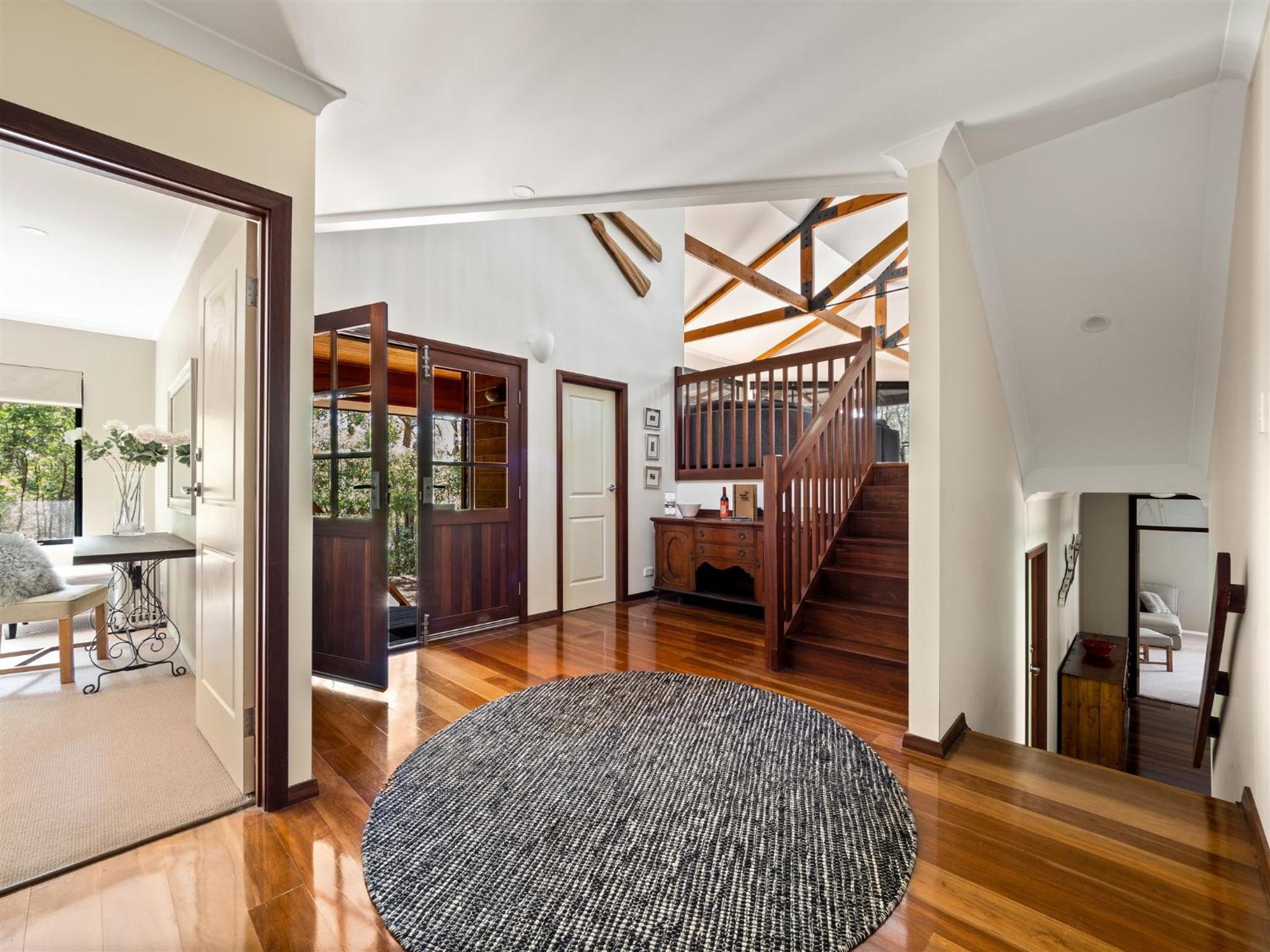 Calistoga Chalet - Luxury among the trees