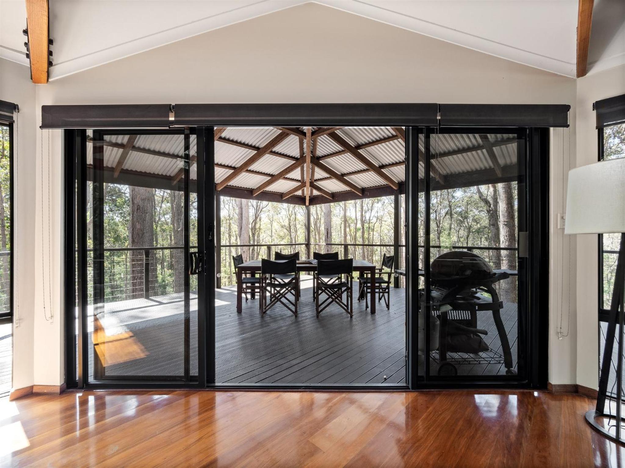 Calistoga Chalet - Luxury among the trees