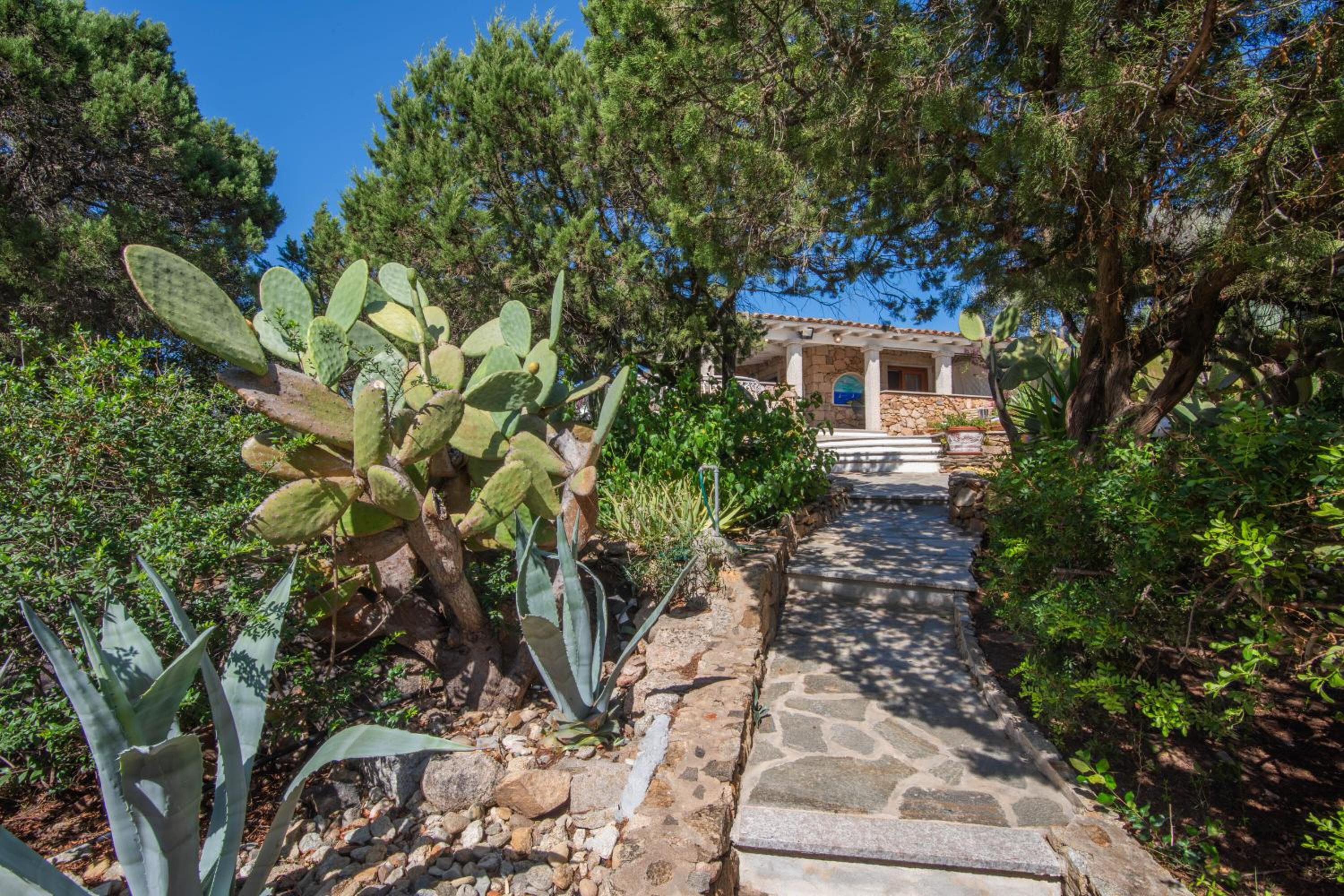 Villa Maestrale 100M from beach - Happy Rentals