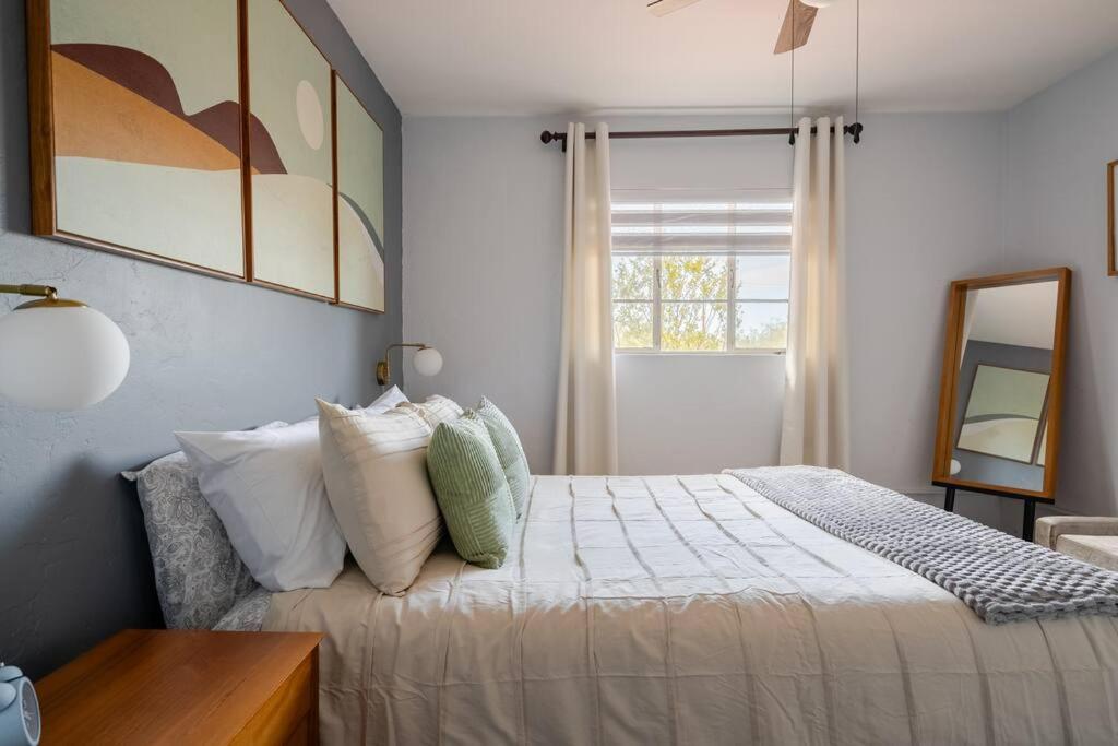 Spring Escape 1BR by UA DT Just 2 Min to Banner view 5