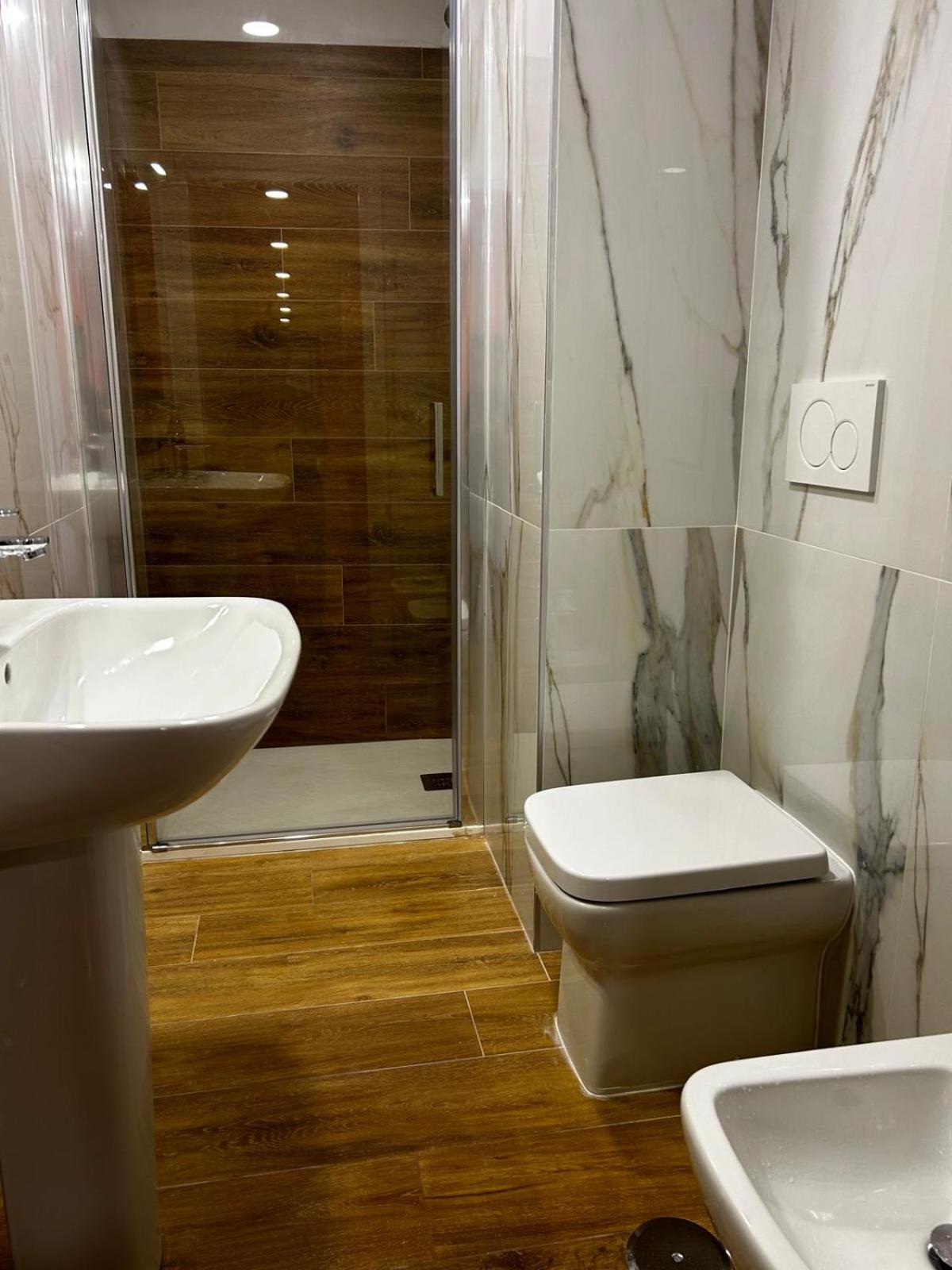 BAM BAM TIBURTINA Guesthouse