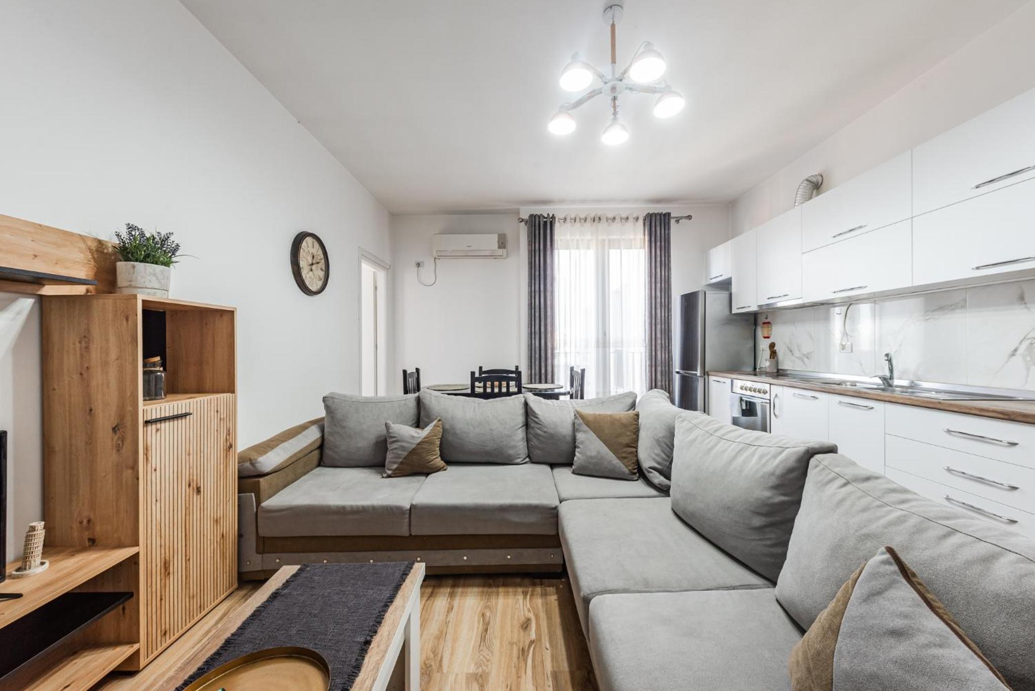 Alpha Apartments cozy & spacious apt