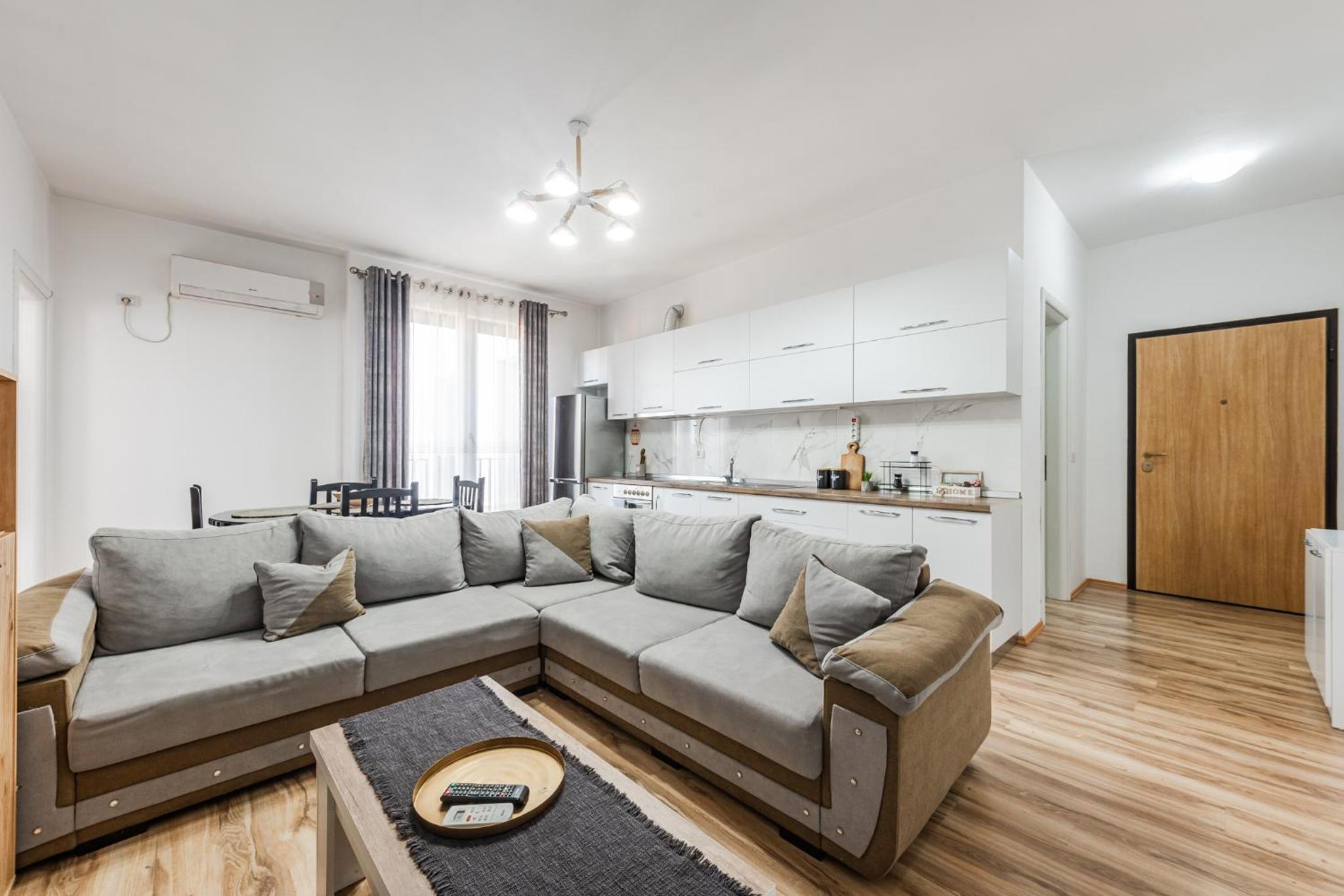 Alpha Apartments cozy & spacious apt