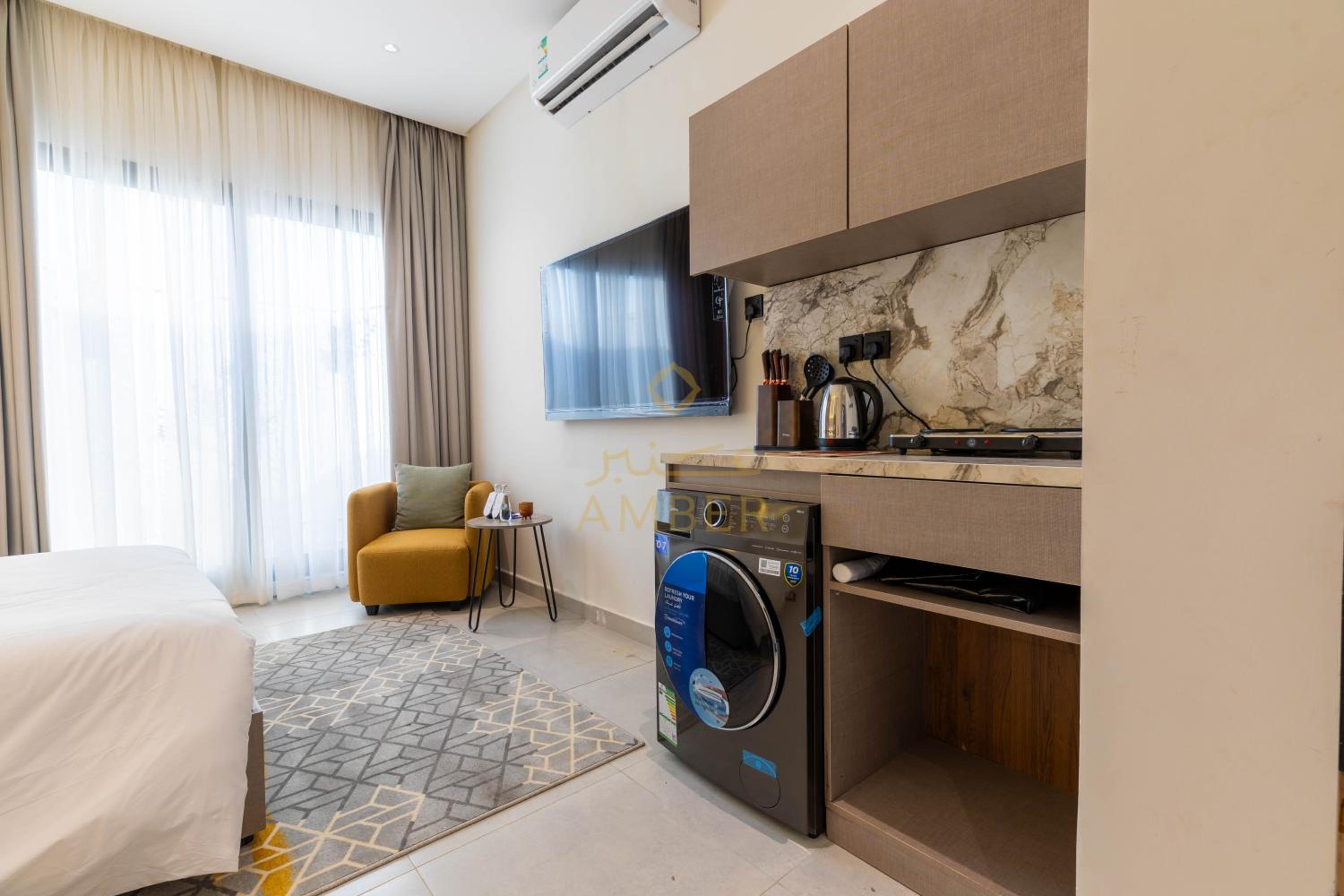 Amber Hospitality - Al Rawdah
