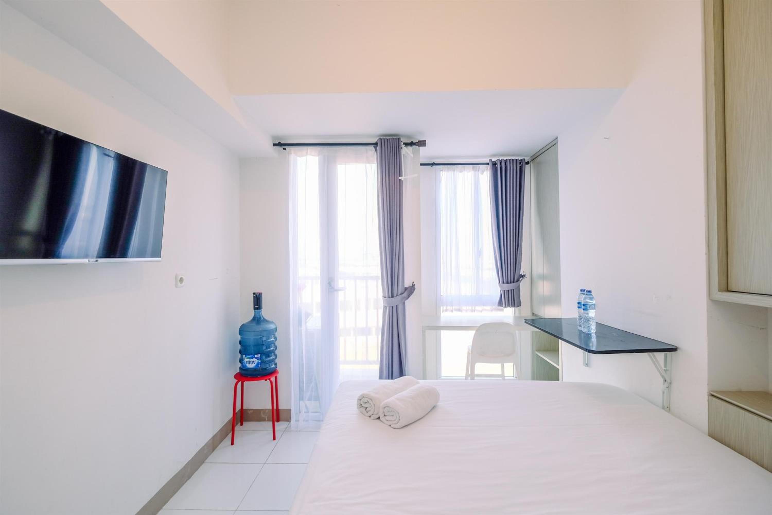 Simply and Nice Studio at Tokyo Riverside PIK 2 Apartment By Travelio