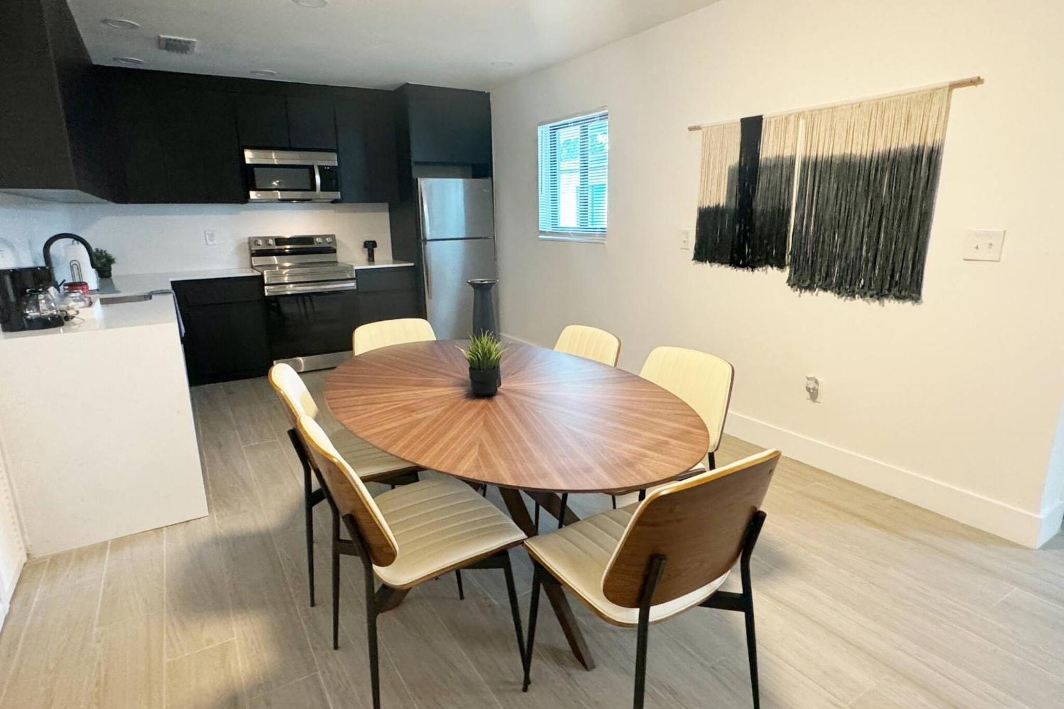 Stylish Serenity: Wynwood Oasis Retreat