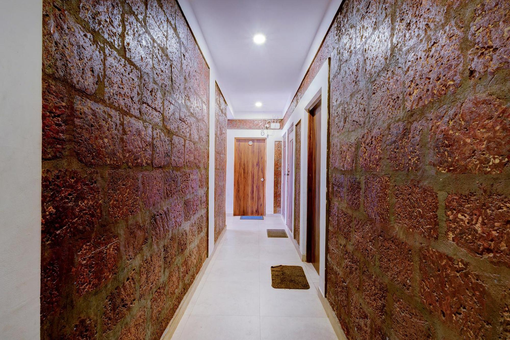 FabHotel Arya's Hyderabad Resort - Nr Calangute Beach