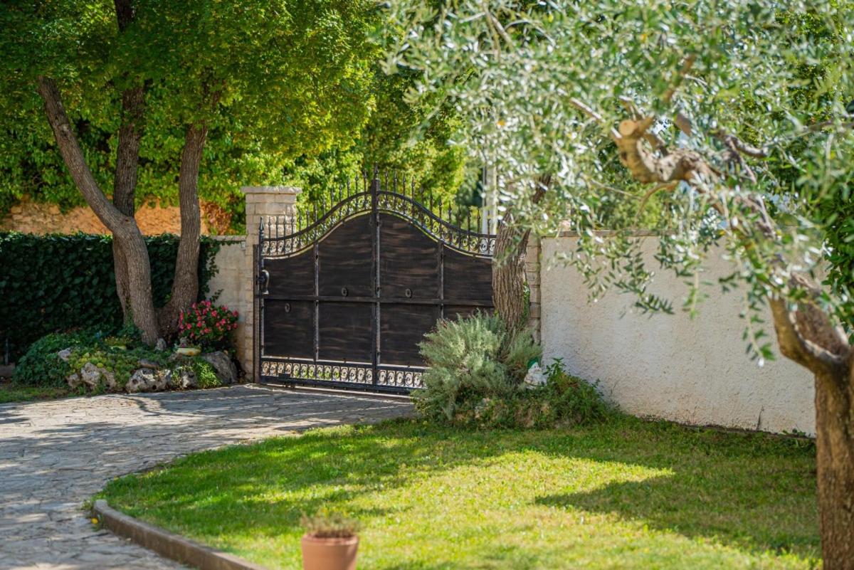 Villa Rita in Pinezići - Haus für 5 Personen view 3