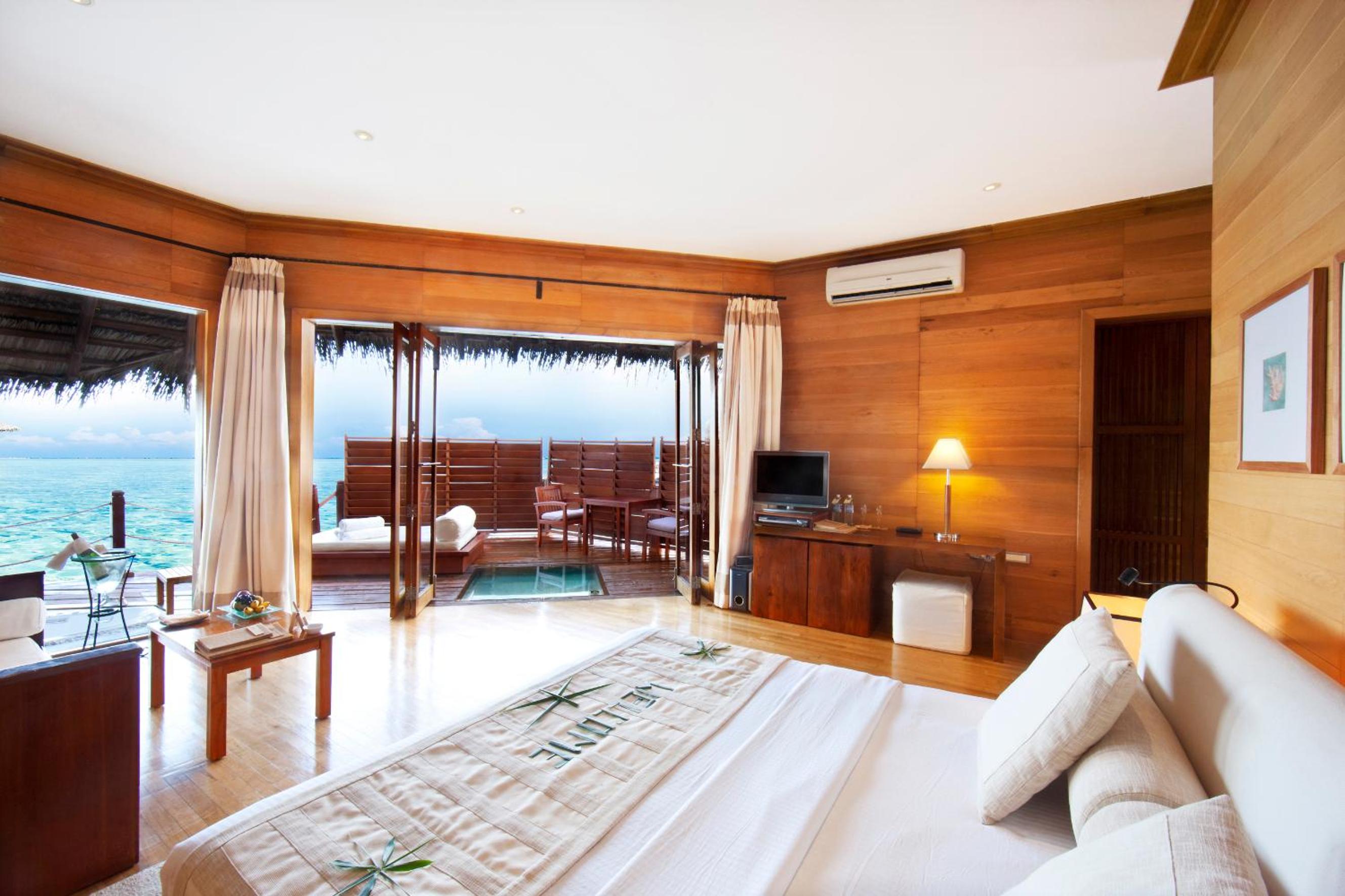 Adaaran Prestige Water Villas - with Dine around Premium All inclusive - 24 hours — 22