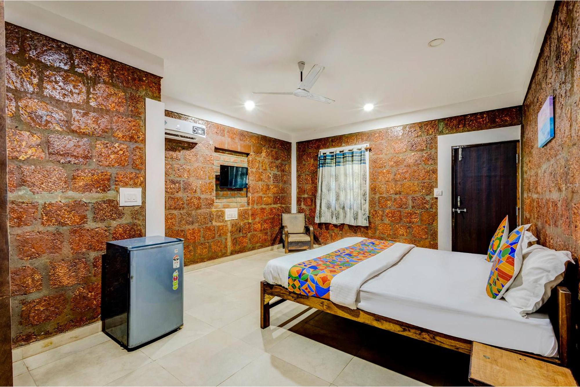 FabHotel Arya's Hyderabad Resort - Nr Calangute Beach