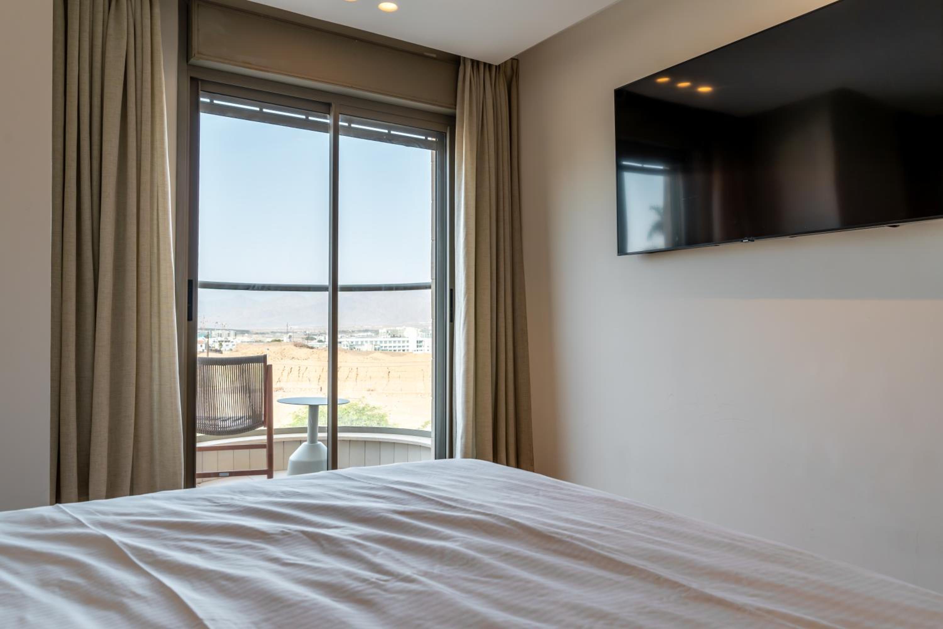 Queen Anne - Penthouse apartment with private pool view 2