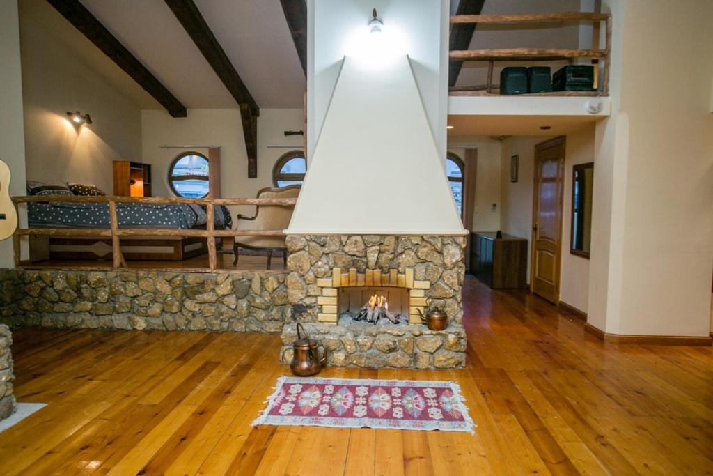 Cozy Loft Molokanes