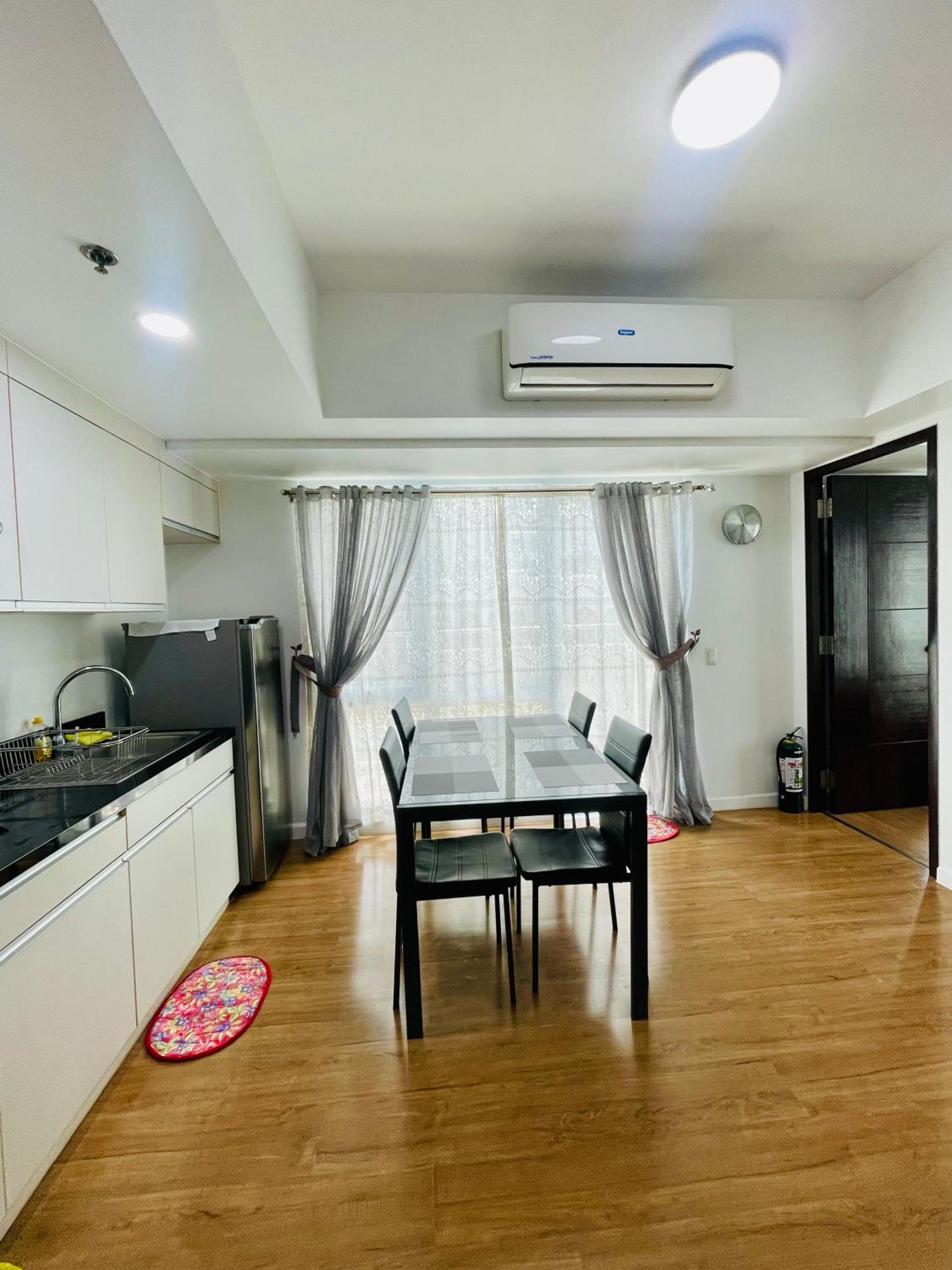 1br With Balcony Free wifi Netflix view 2