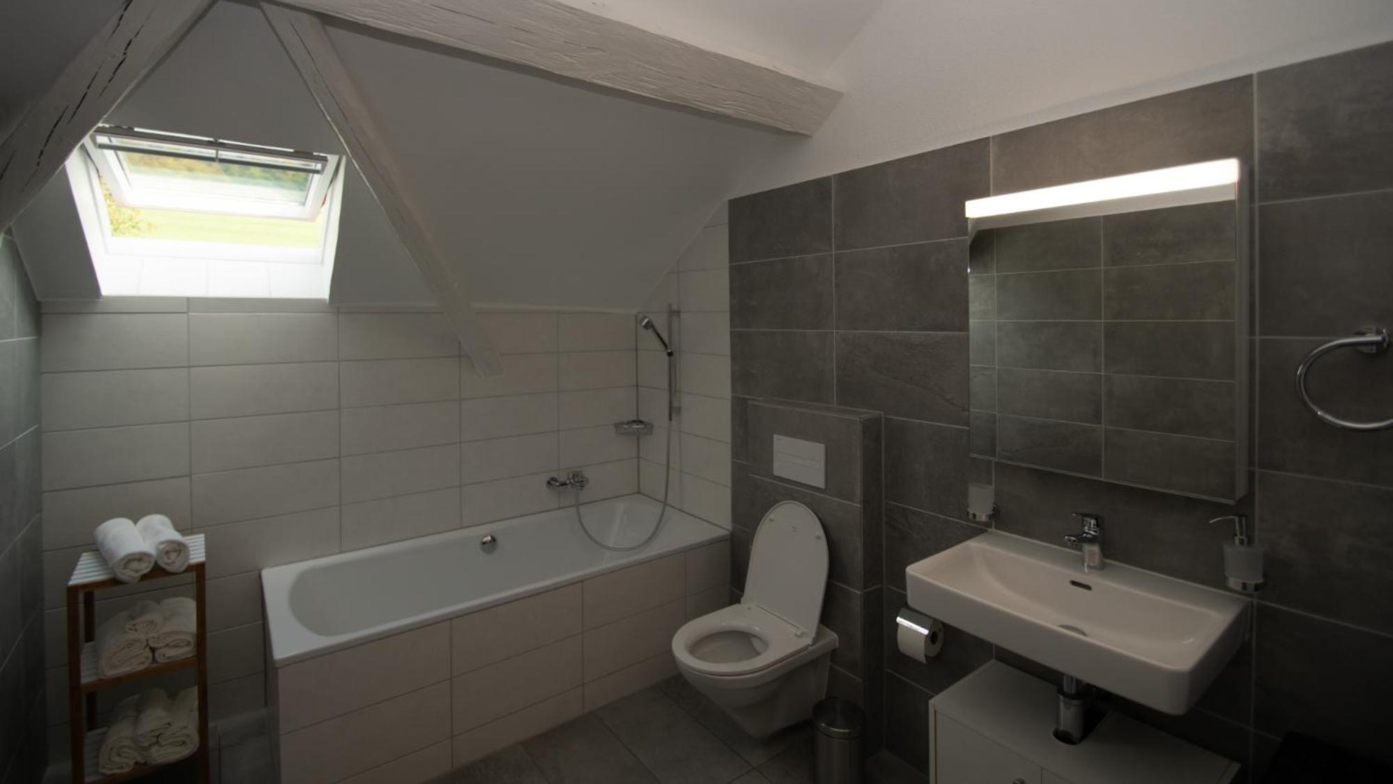 gîtes gorevirat 2 appartements avec jacuzzis et terrasses privatives pour chaque appartement view 2