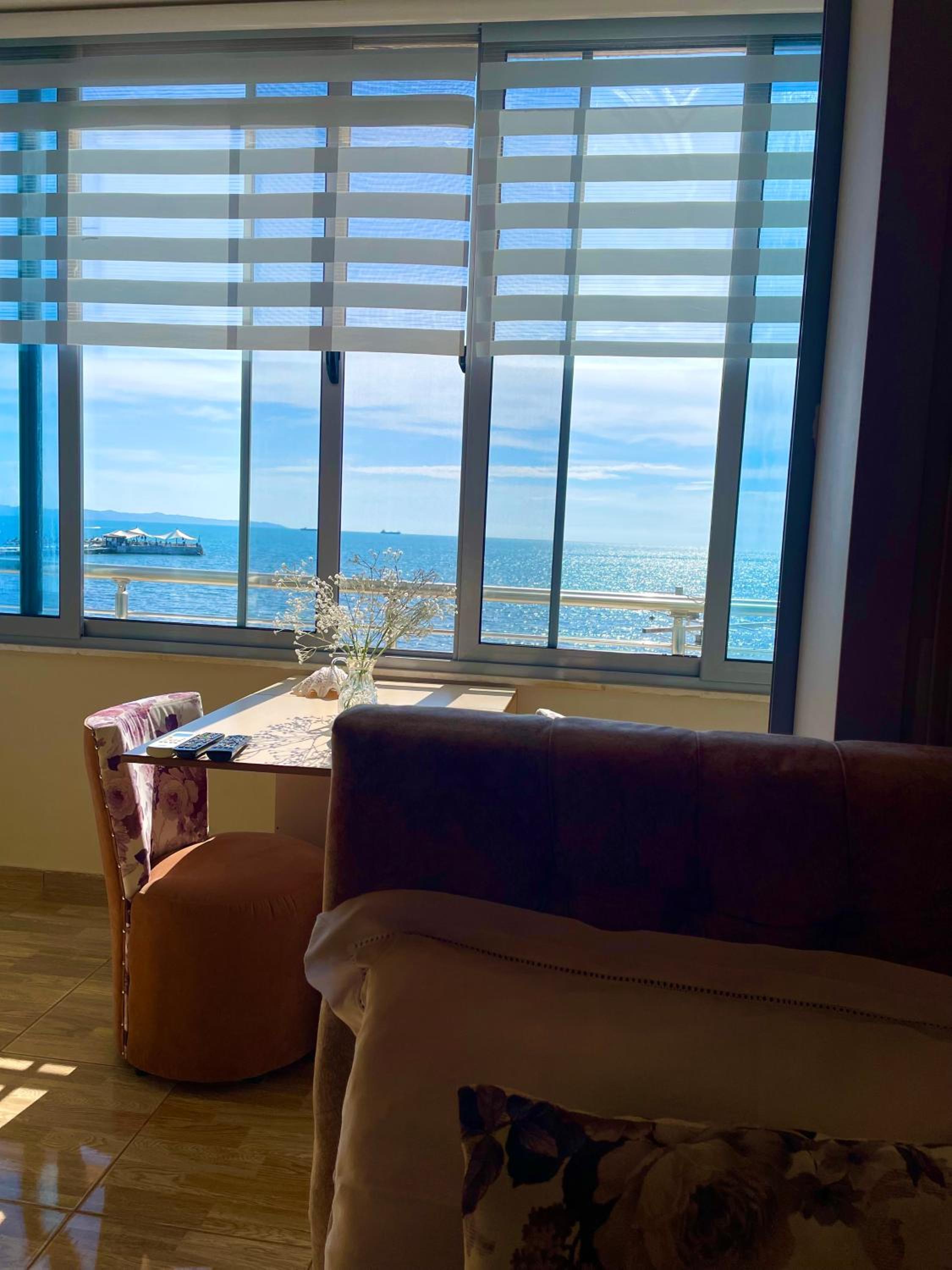 Cozy Beachfront Room