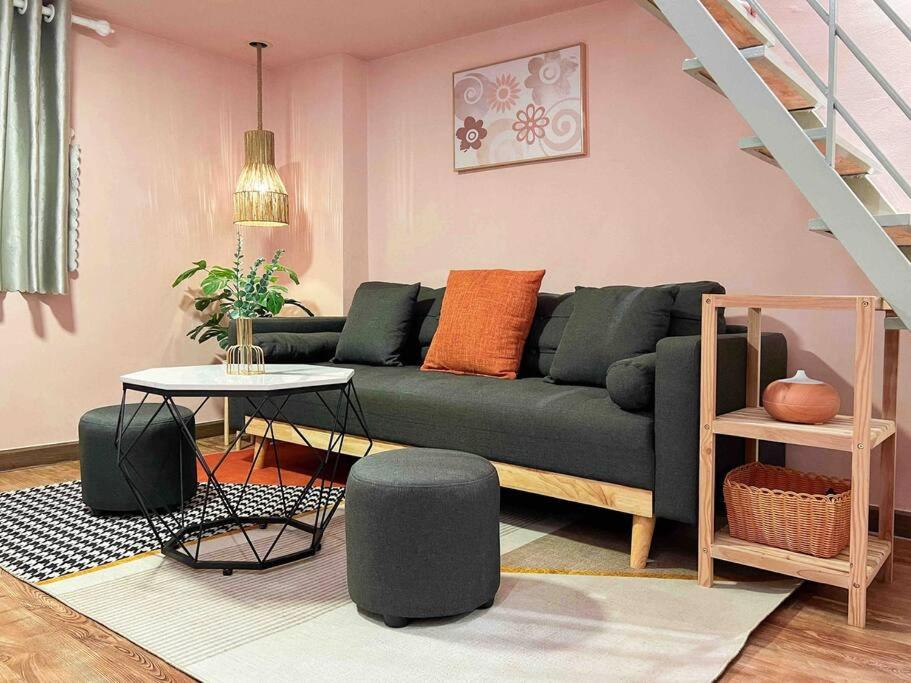 Glorious CENTRAL Loft - Near BenThanh Market - Walk to METRO
