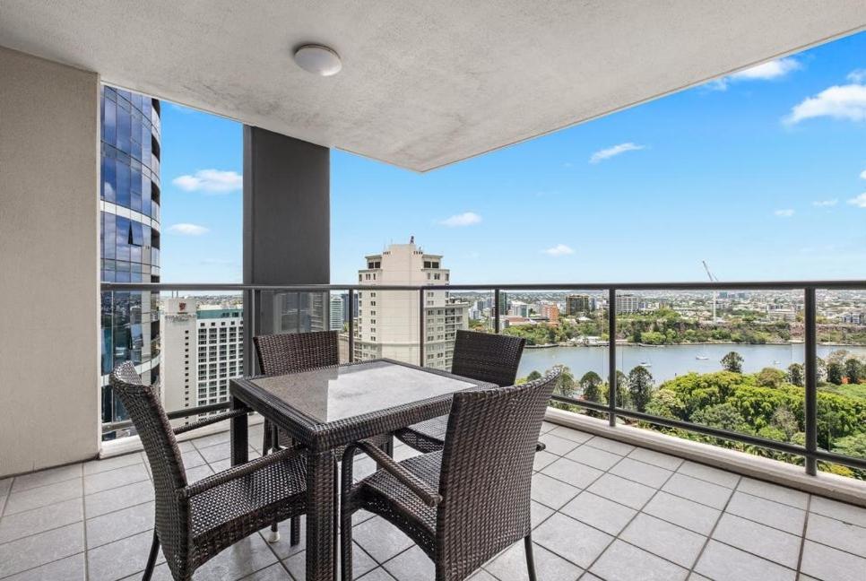 CBD Luxury with River & Botanic Garden Views from Spacious Balcony