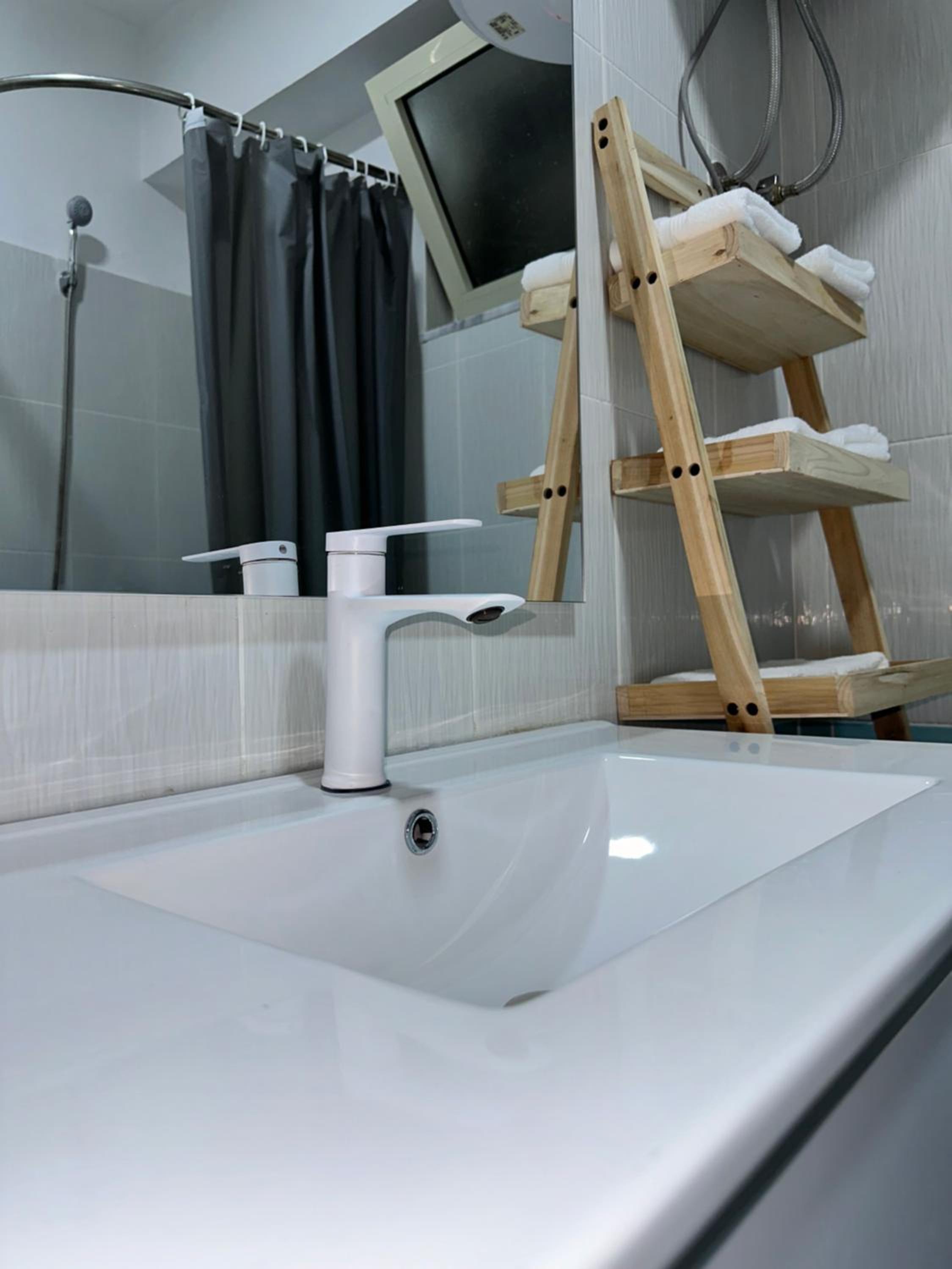 Tata-s Home