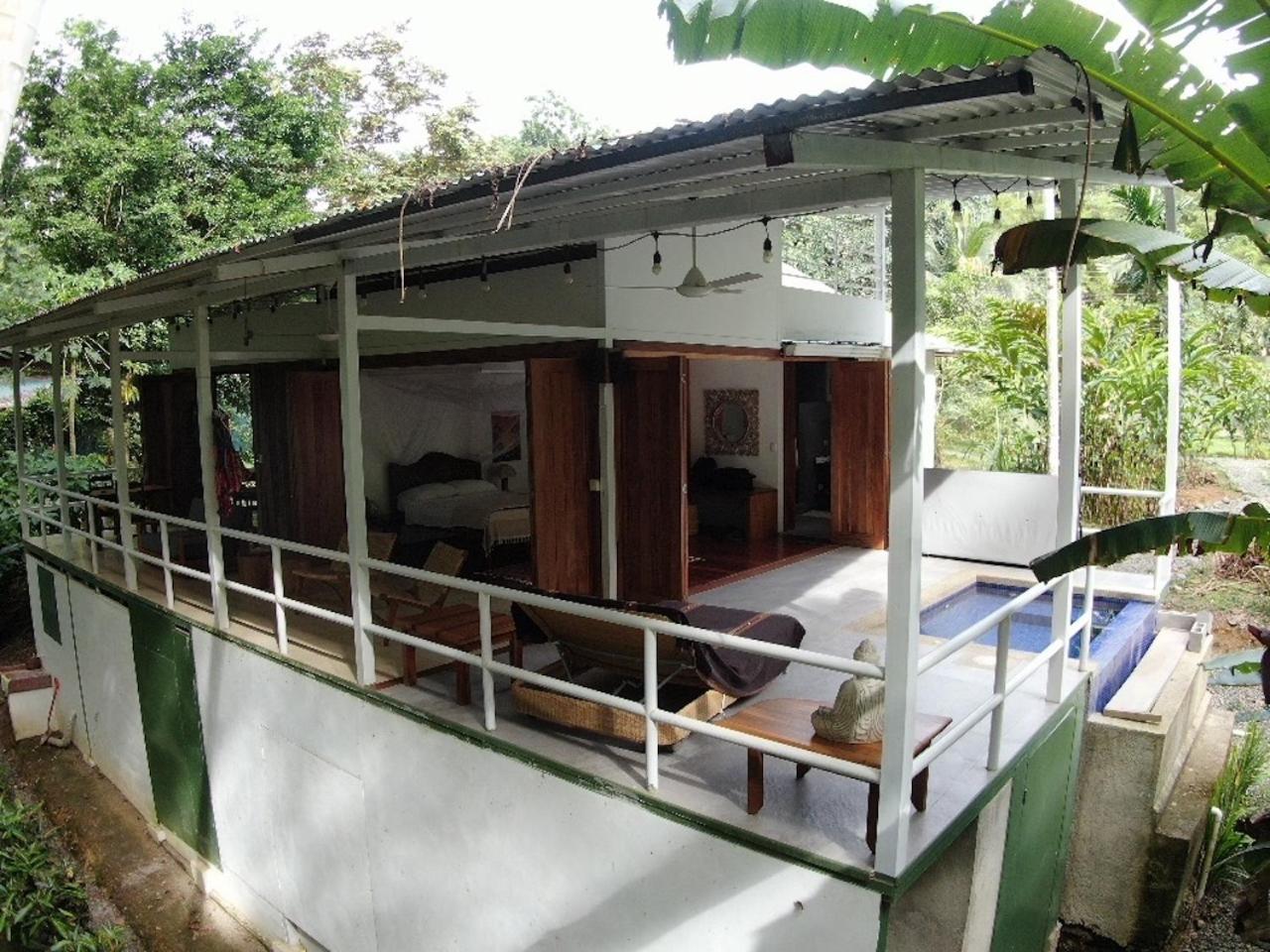 Casa Luminosa jungle villa