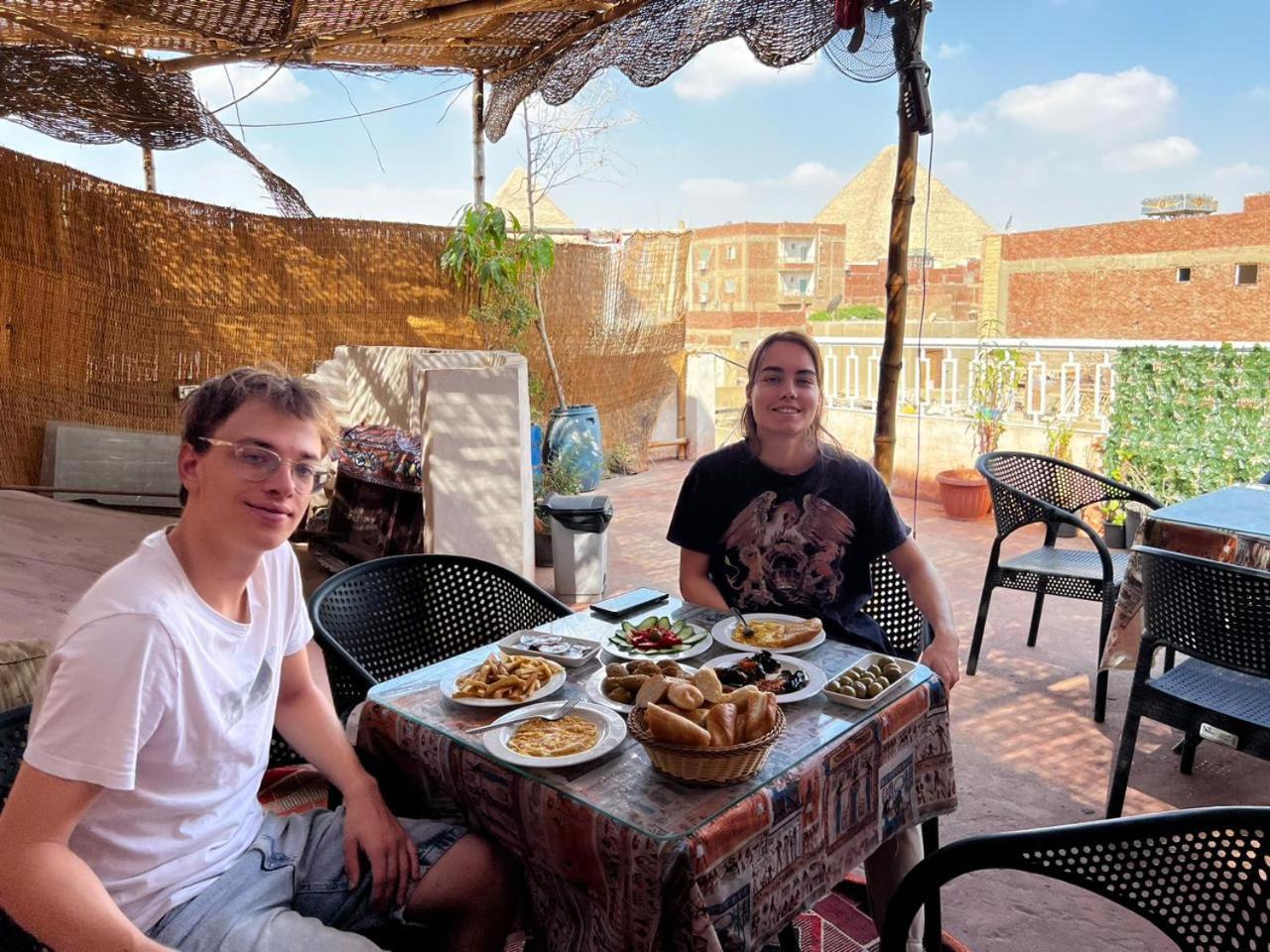 Anas Pyramids view inn