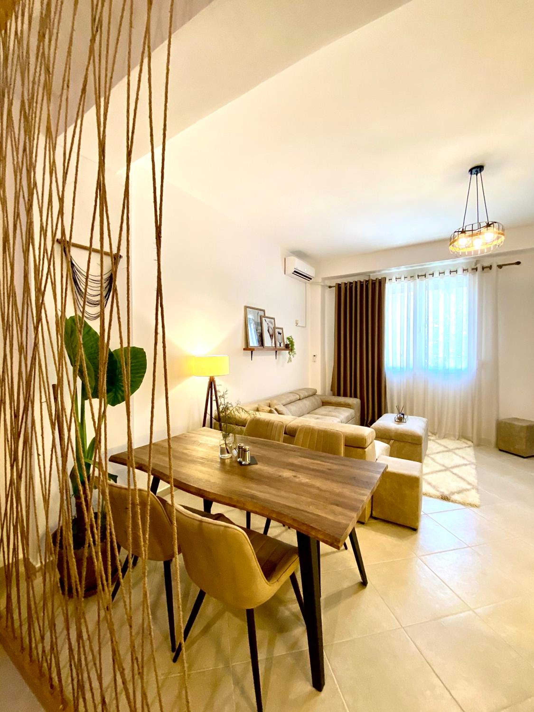 5 New Central Comfy Apartments