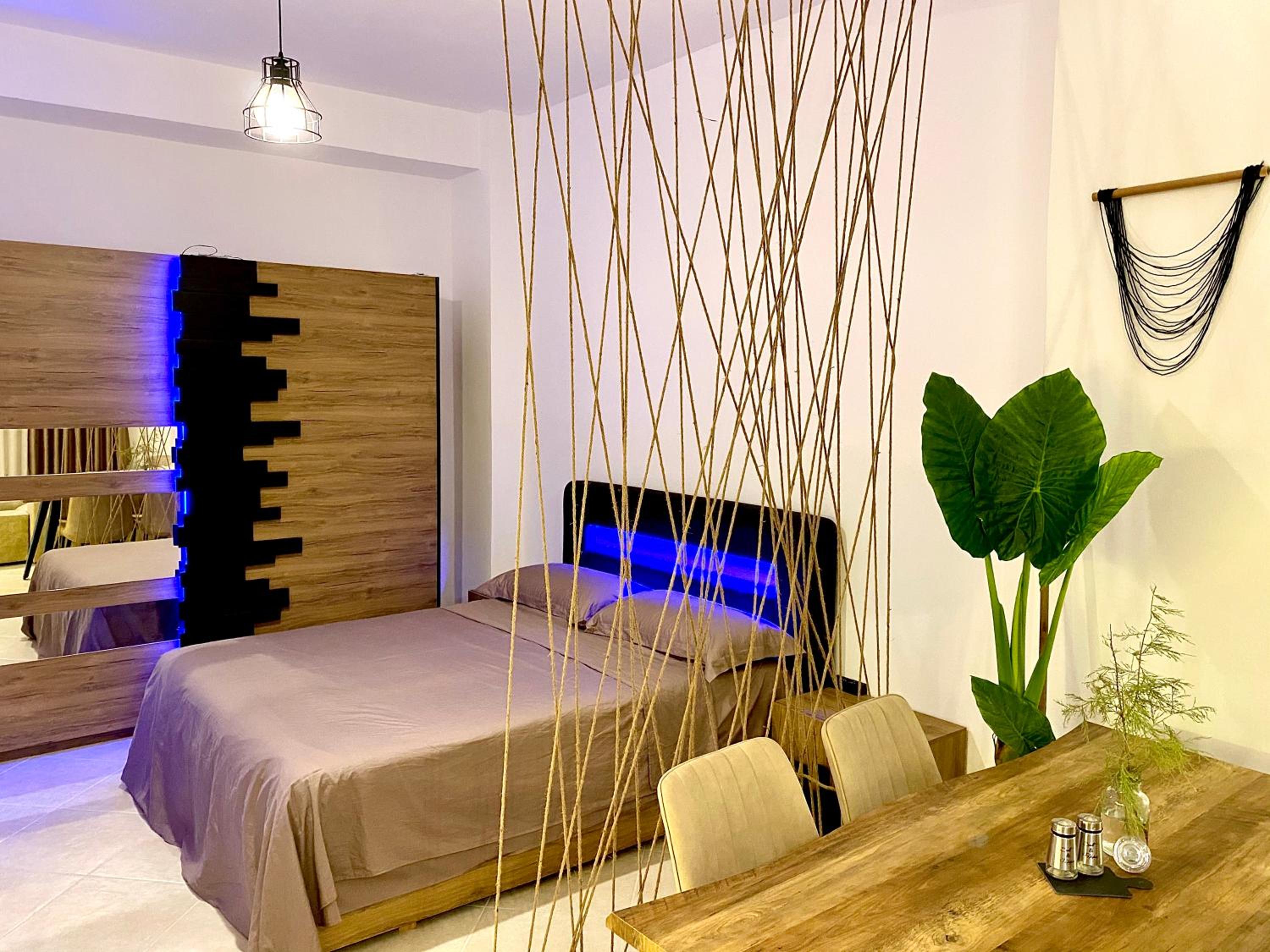 5 New Central Comfy Apartments