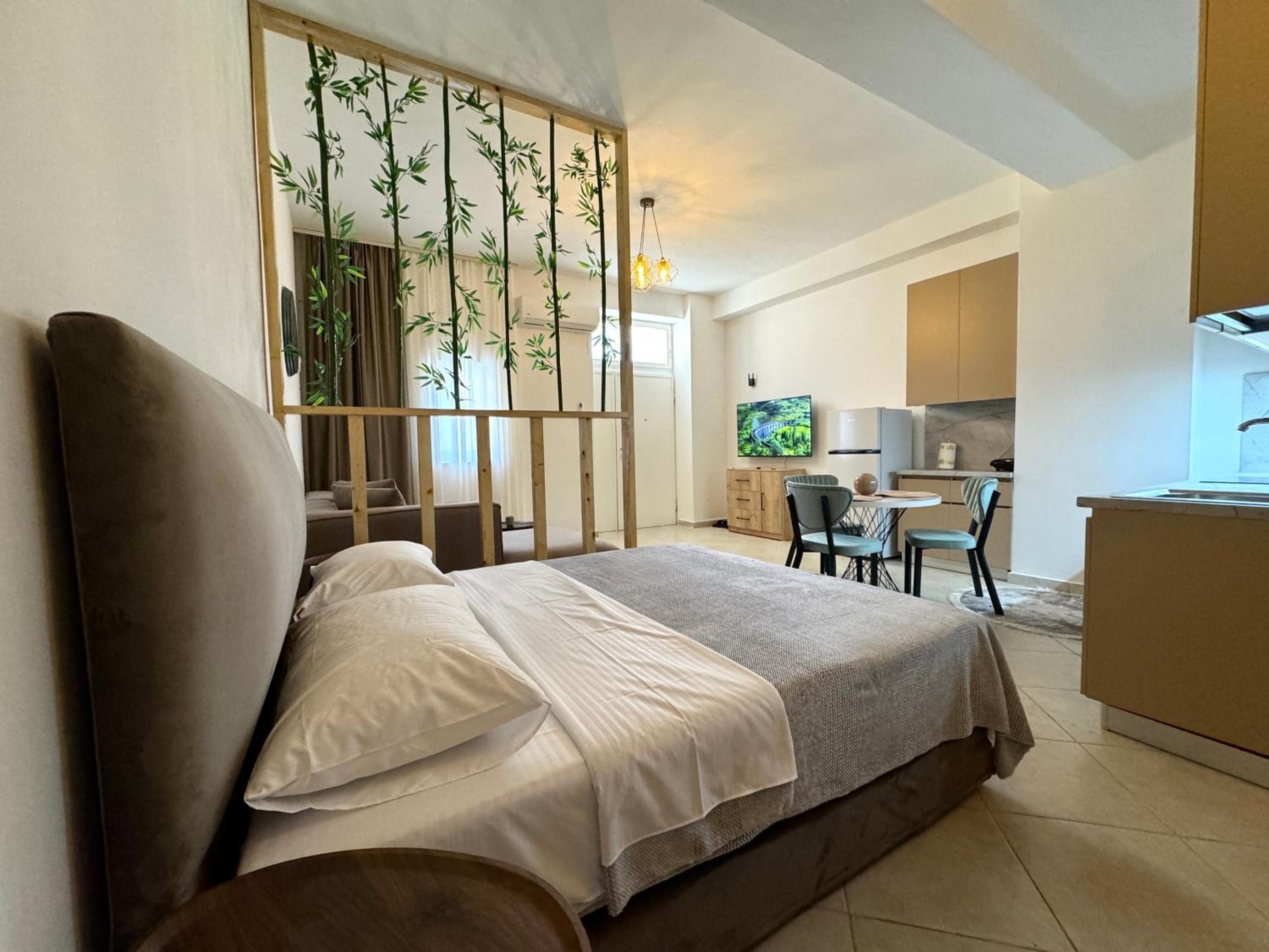 5 New Central Comfy Apartments