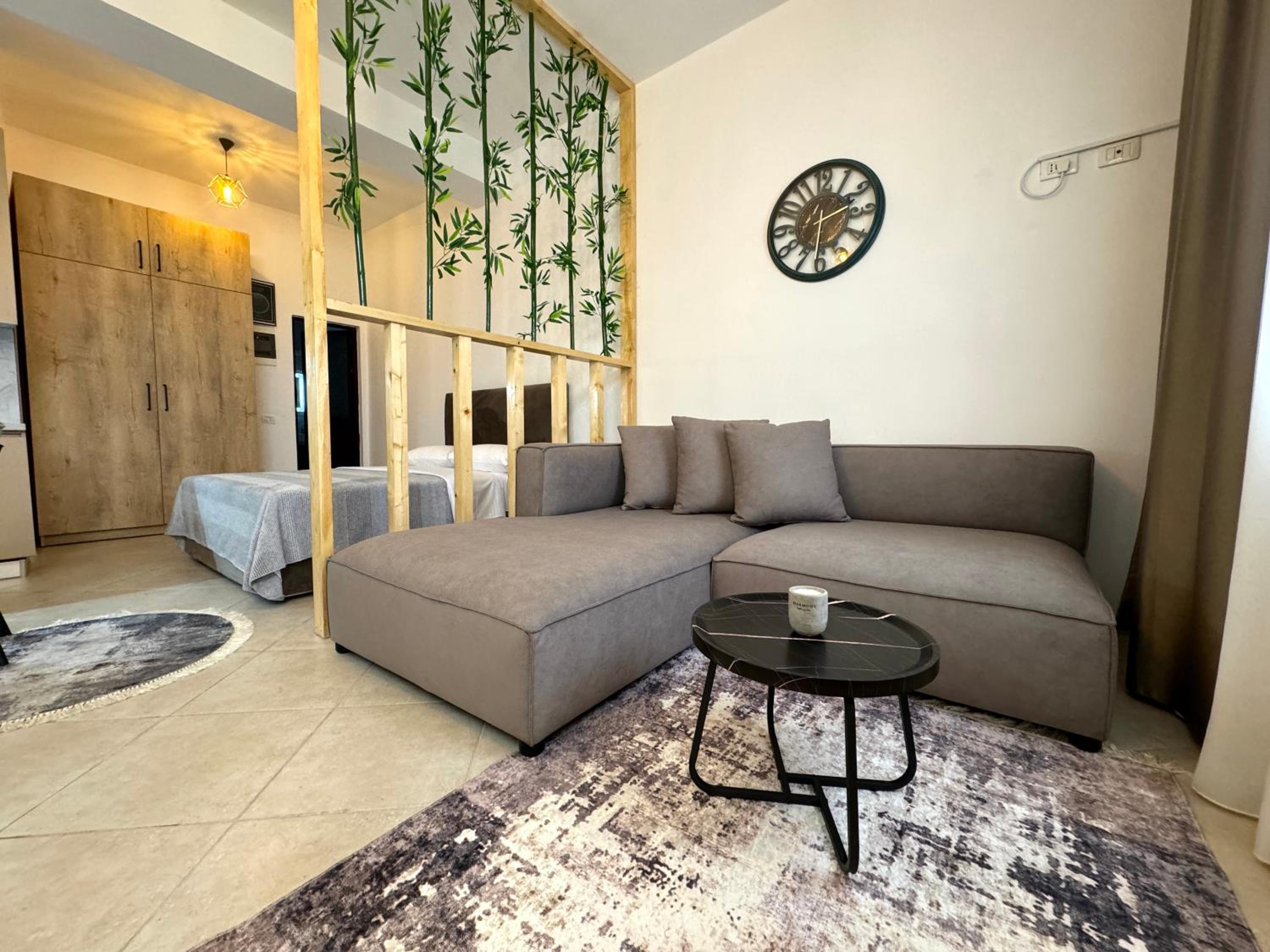 5 New Central Comfy Apartments