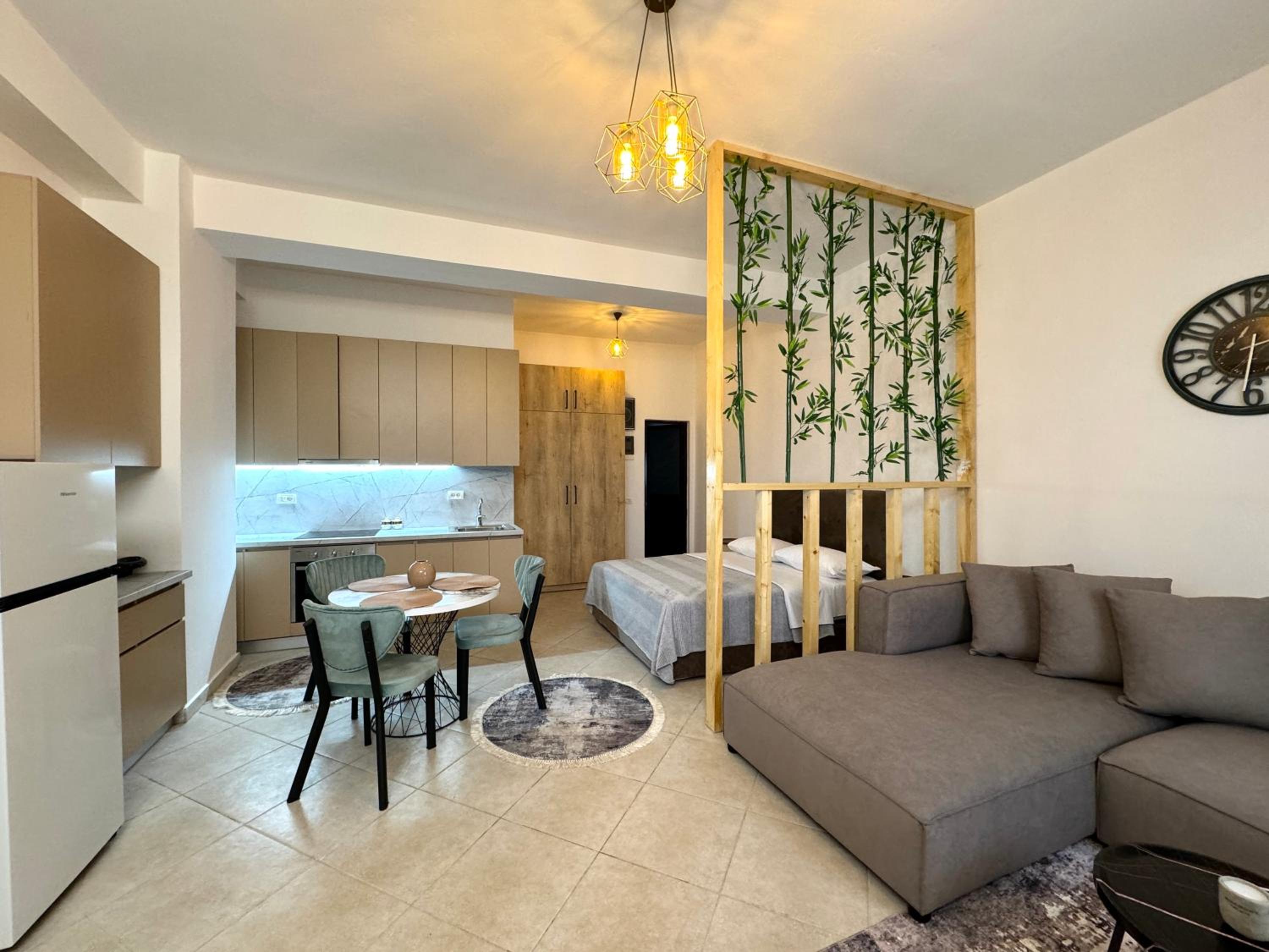 5 New Central Comfy Apartments