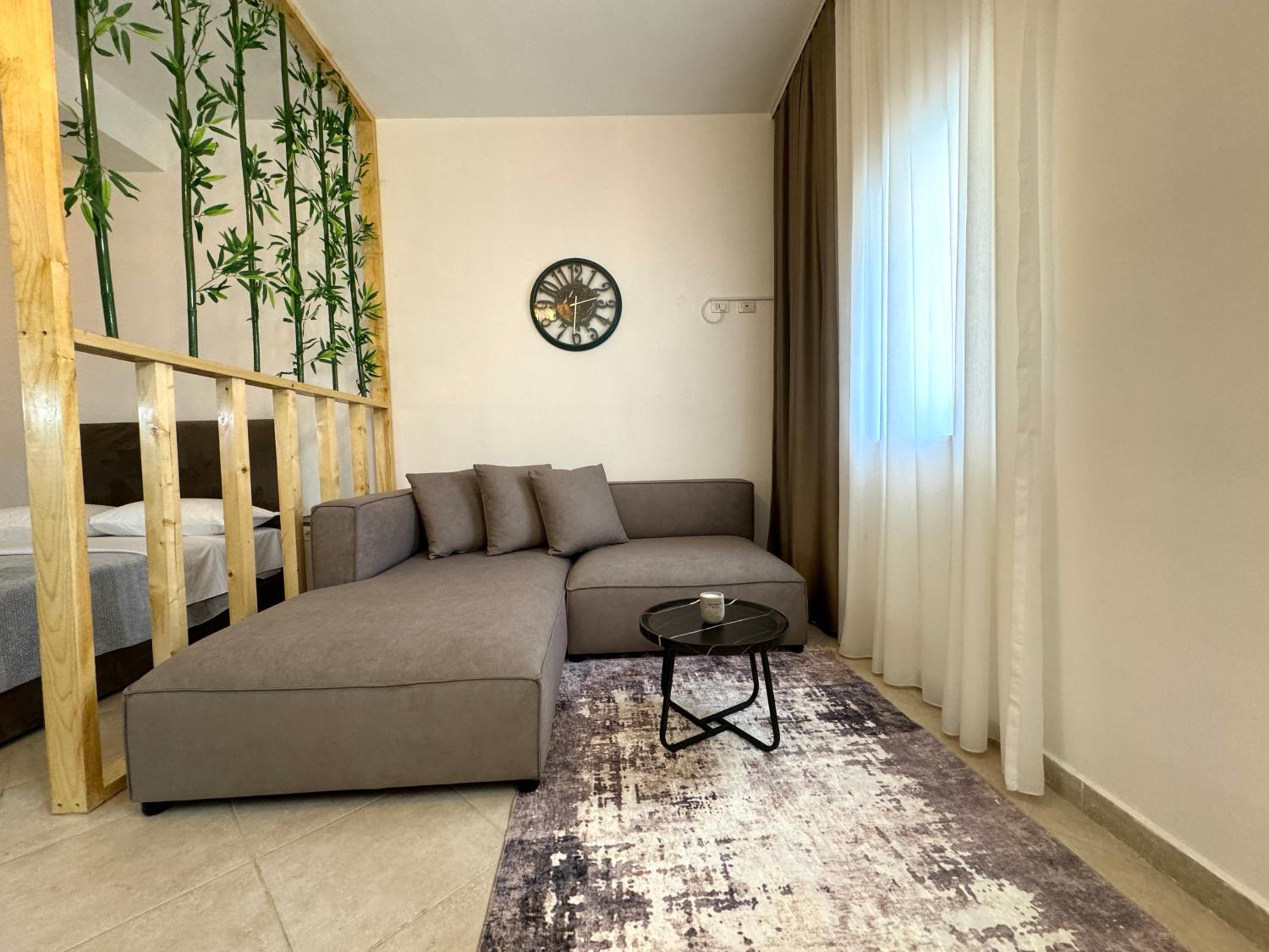 5 New Central Comfy Apartments