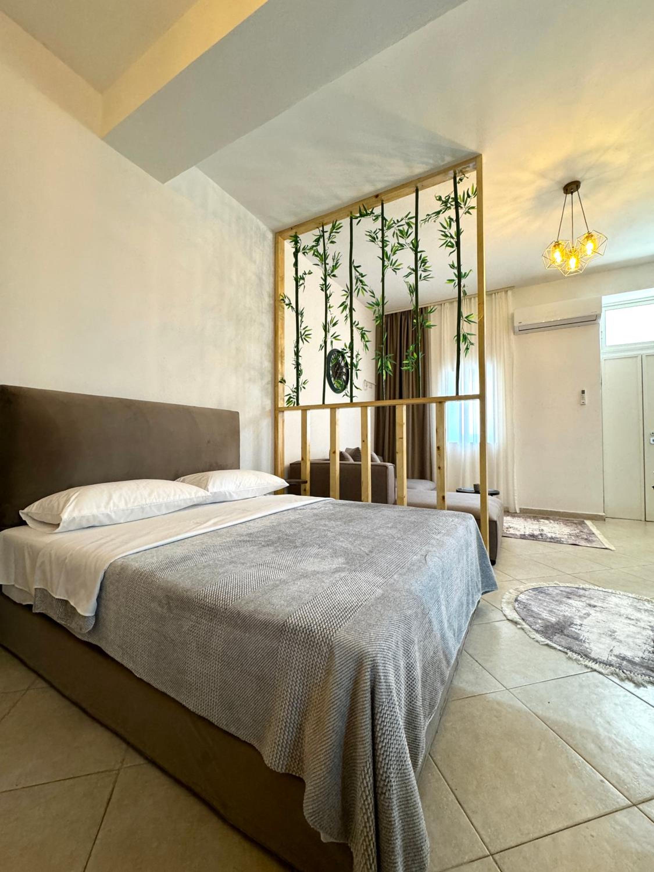 5 New Central Comfy Apartments