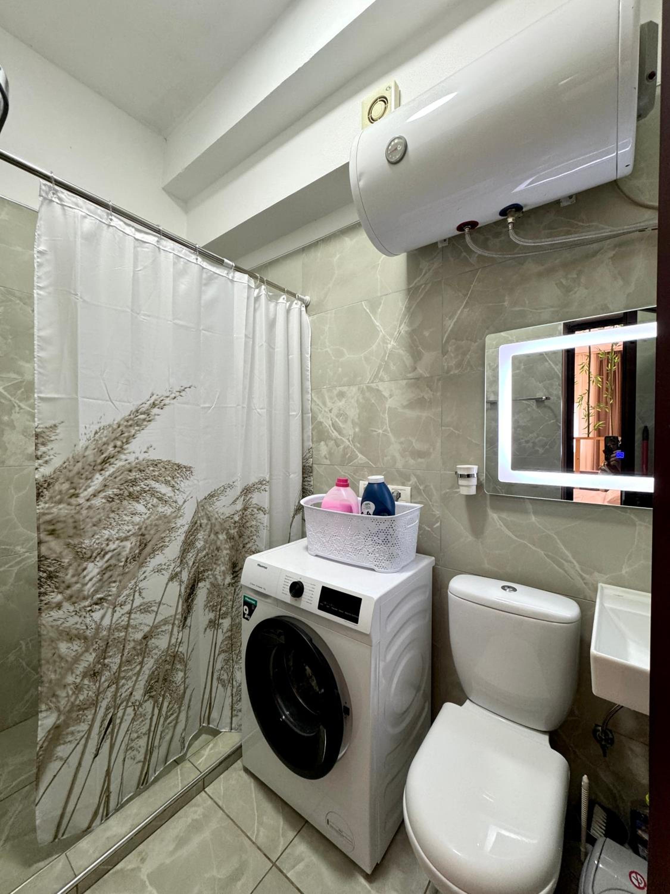 5 New Central Comfy Apartments