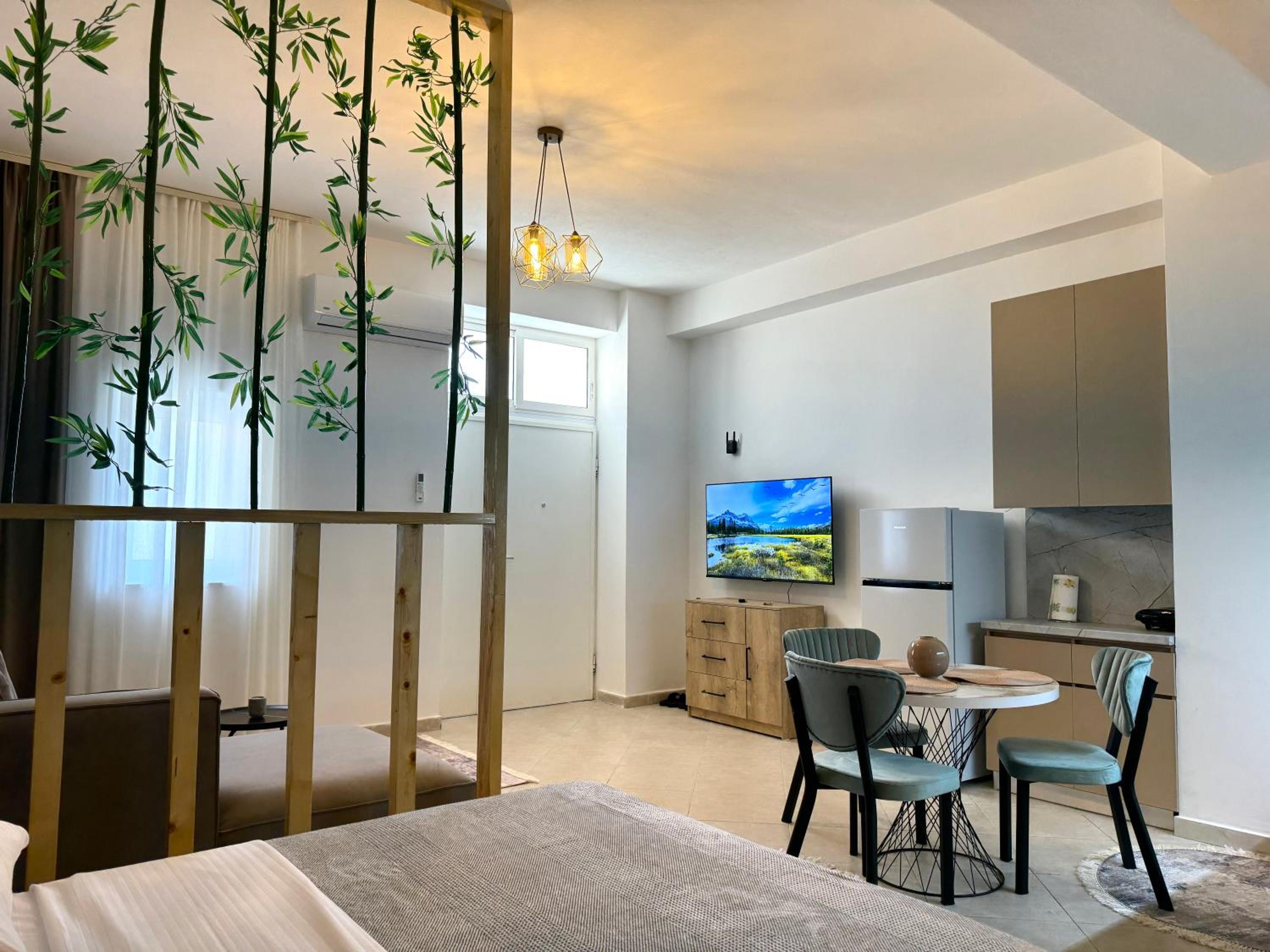 5 New Central Comfy Apartments