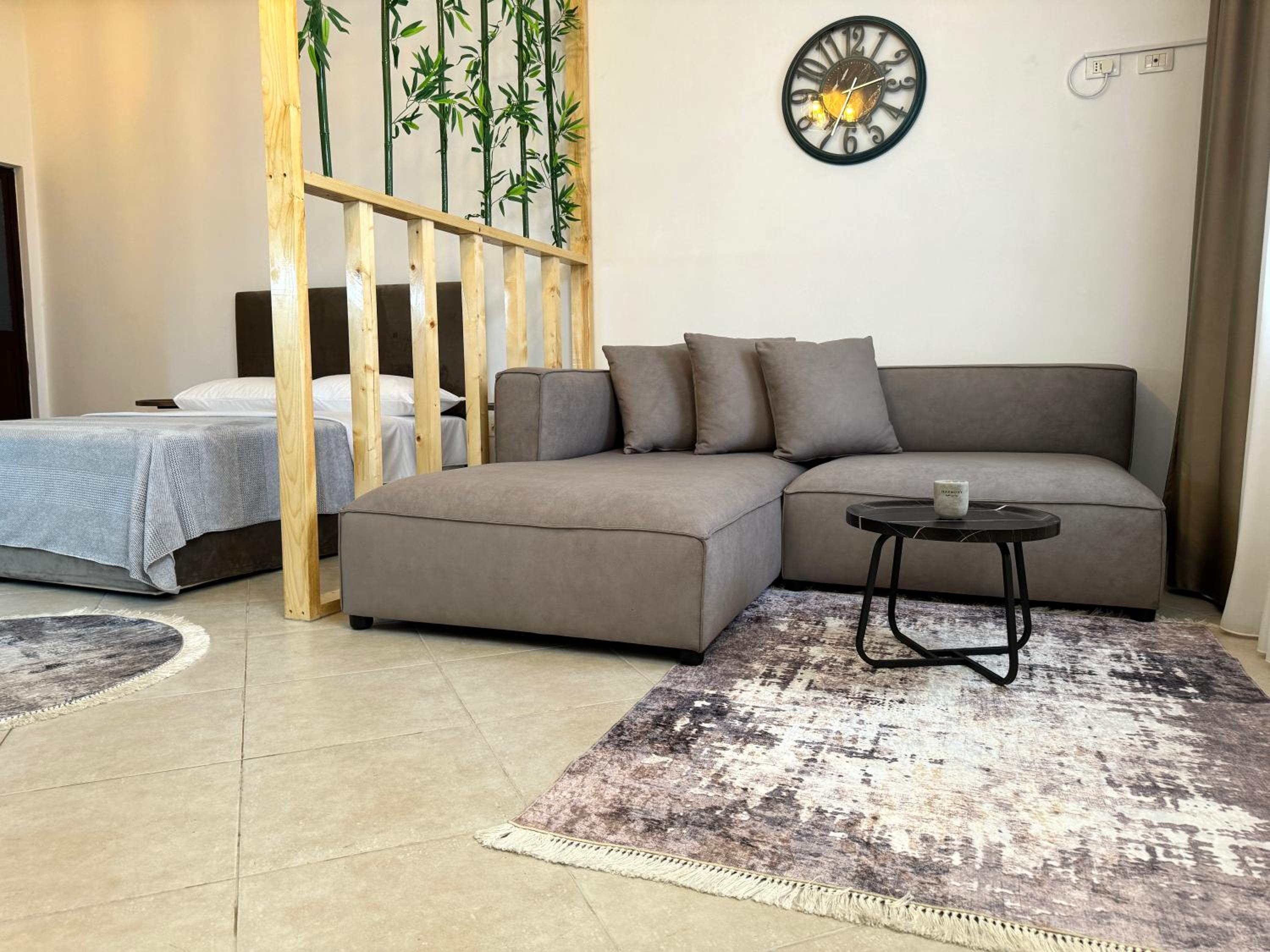 5 New Central Comfy Apartments