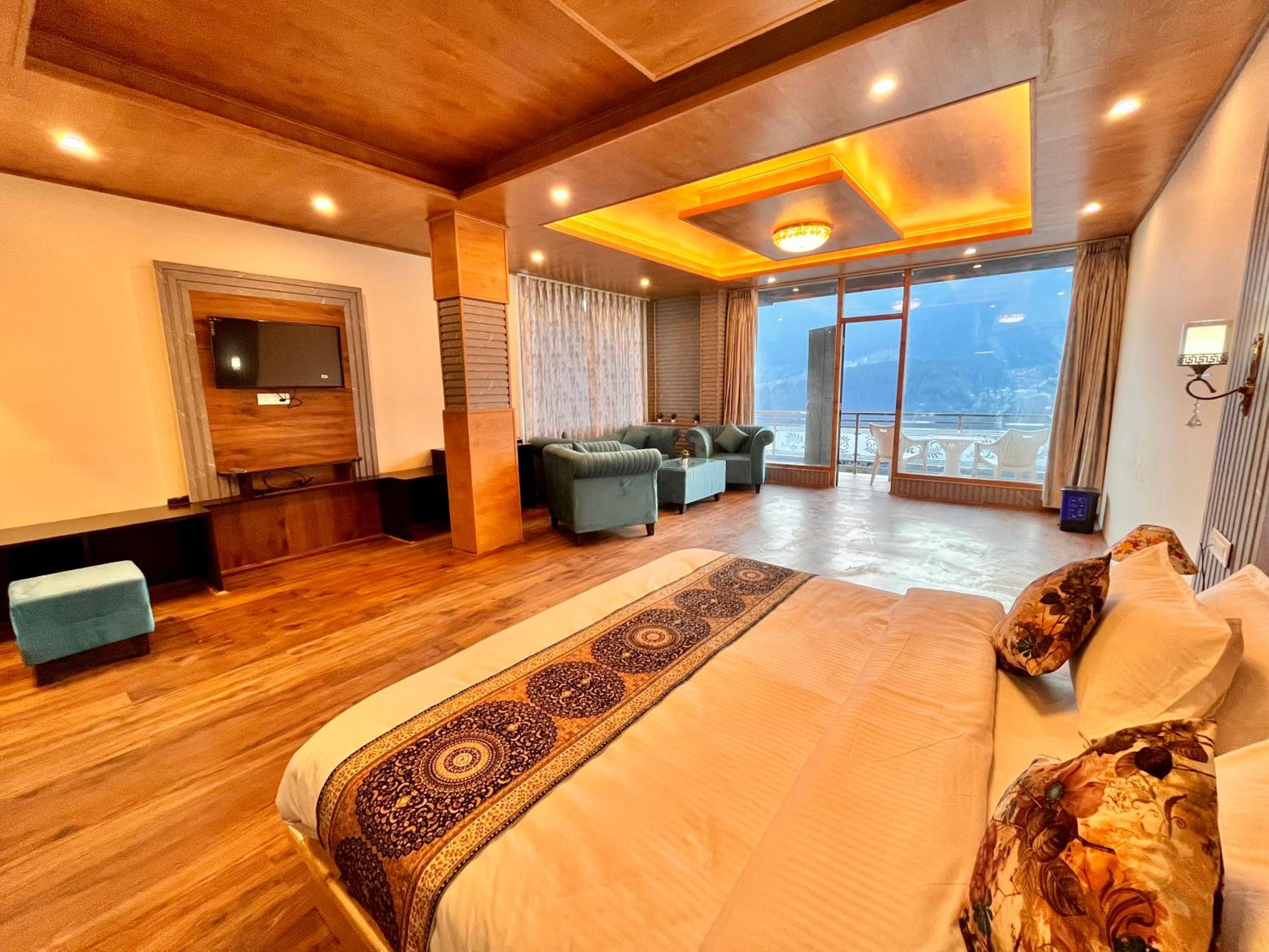 Naina Deventure Resort, Manali - Premium Rooms with Centrally Heated & Scenic View view 4