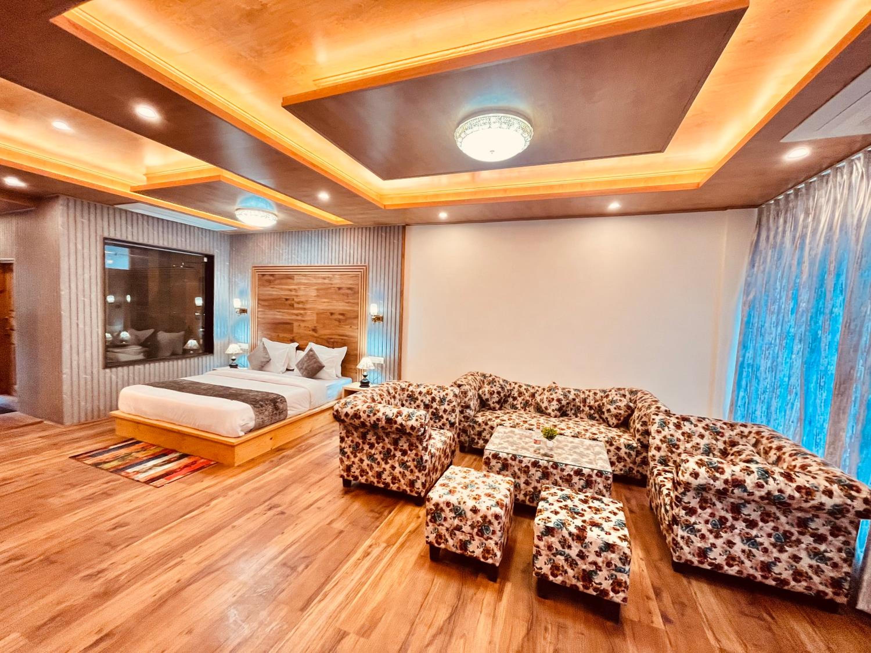 Naina Deventure Resort, Manali - Premium Rooms with Centrally Heated & Scenic View view 5
