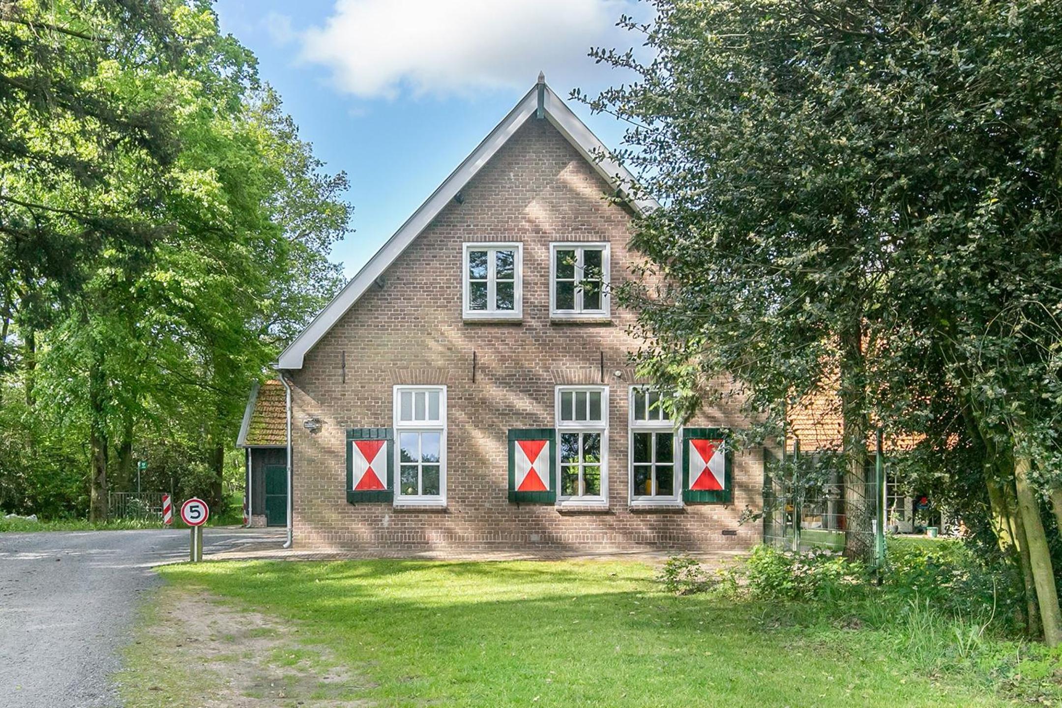 Authentieke boswachterswoning bij natuurgebied