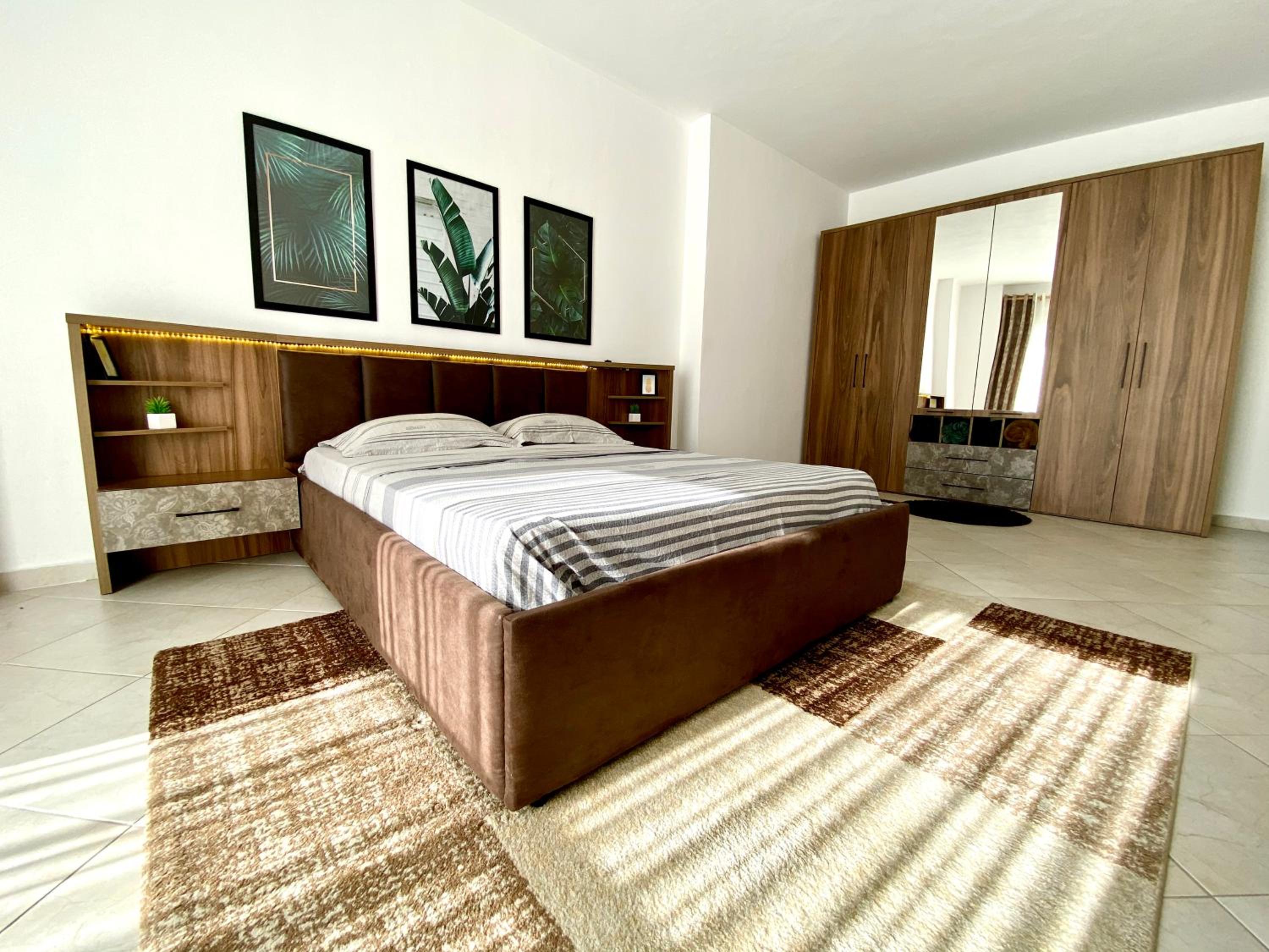 5 New Central Comfy Apartments