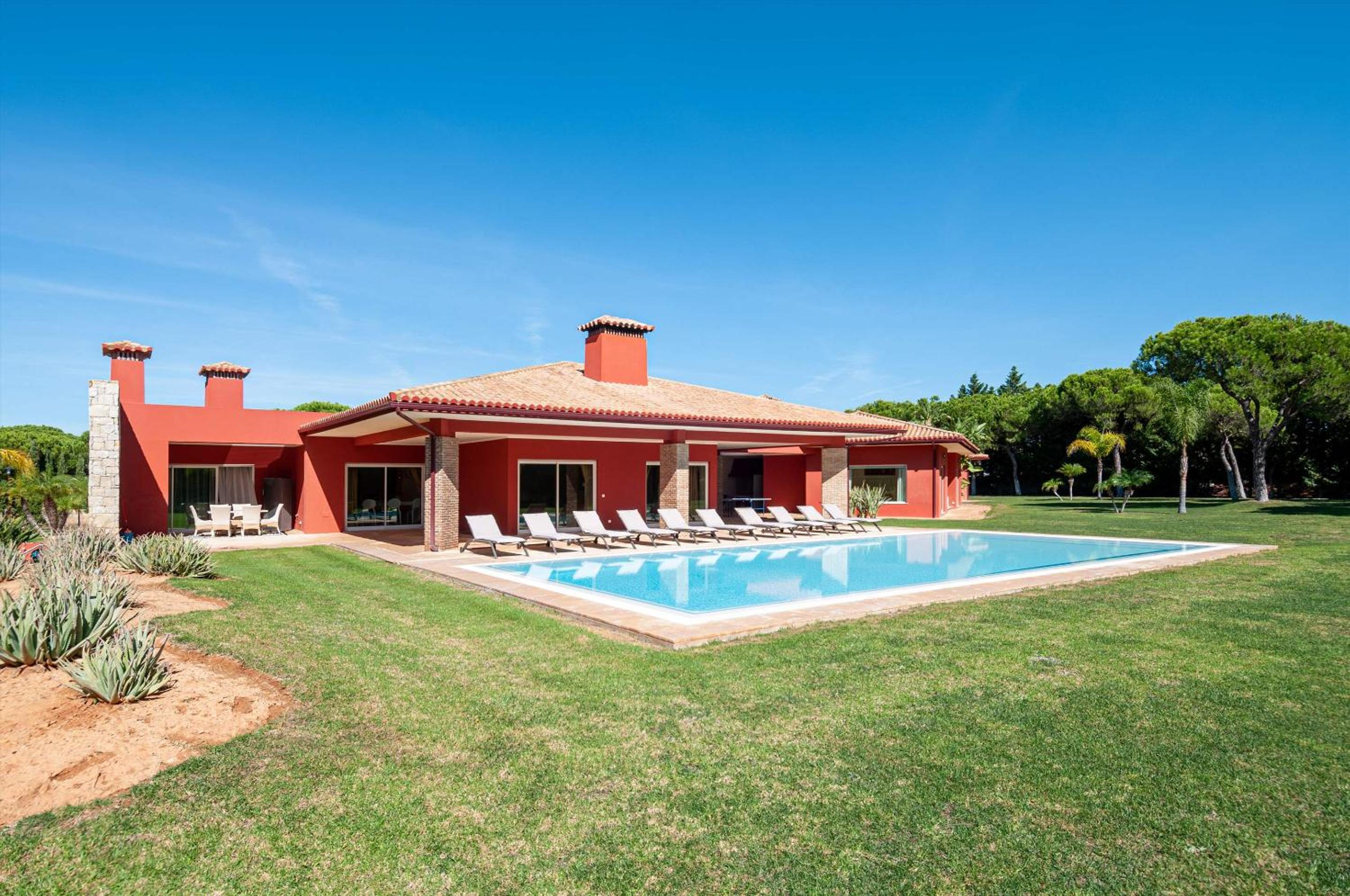 Villa Pinhal Luxa - Heated pool, Sauna, Steamroom, Gym, Pool table - Stunning villa on golf Pinhal Velho, view 4