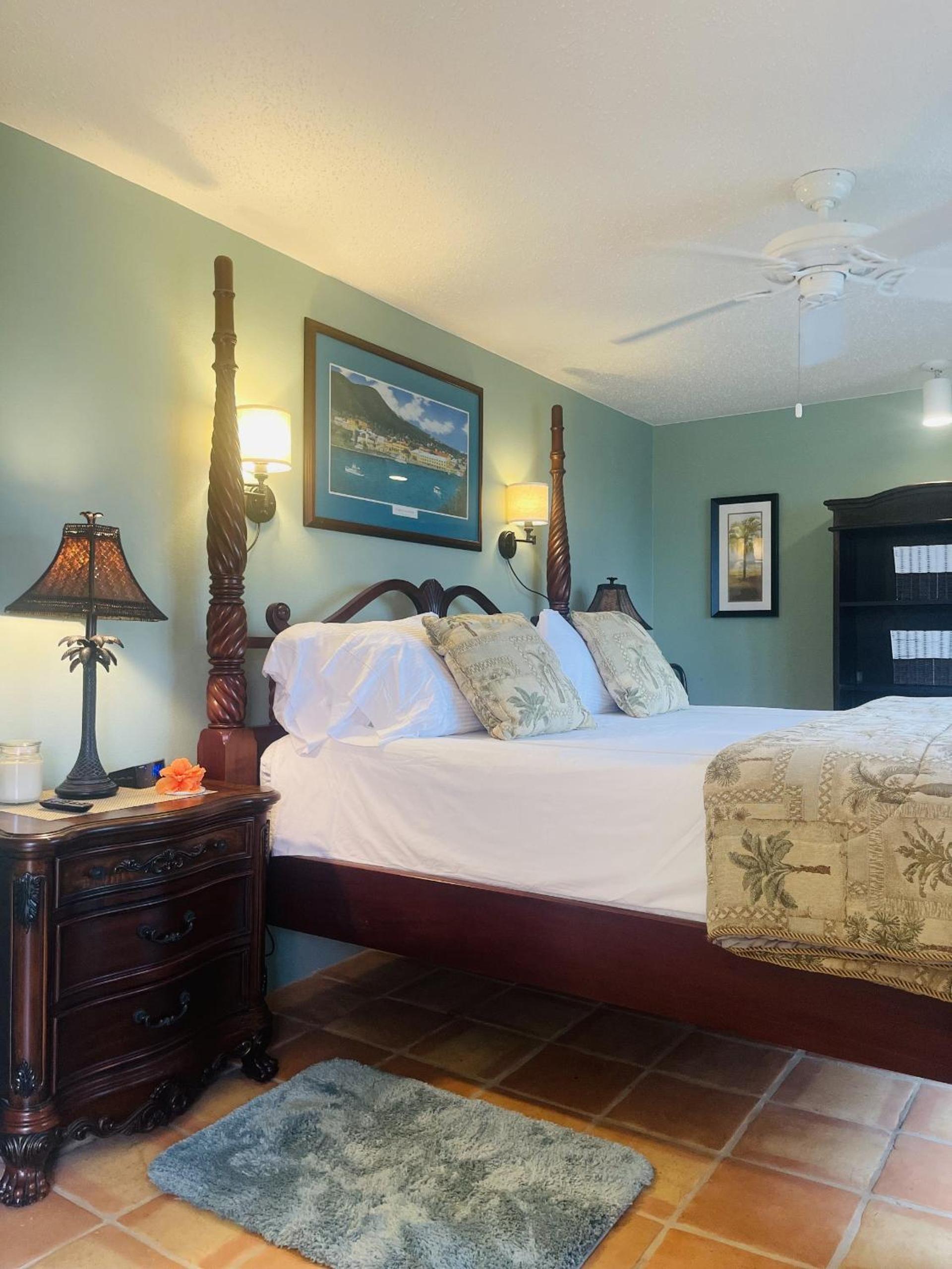 Stay at The Pink House in the Serenity Now private entrance suite 1bd1ba view 5