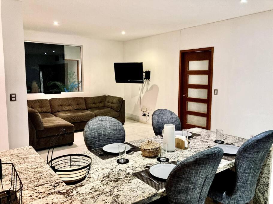 Cancun Prime All-Inclusive Mansion - Luxury Priv Suite W Whirlpool Tub