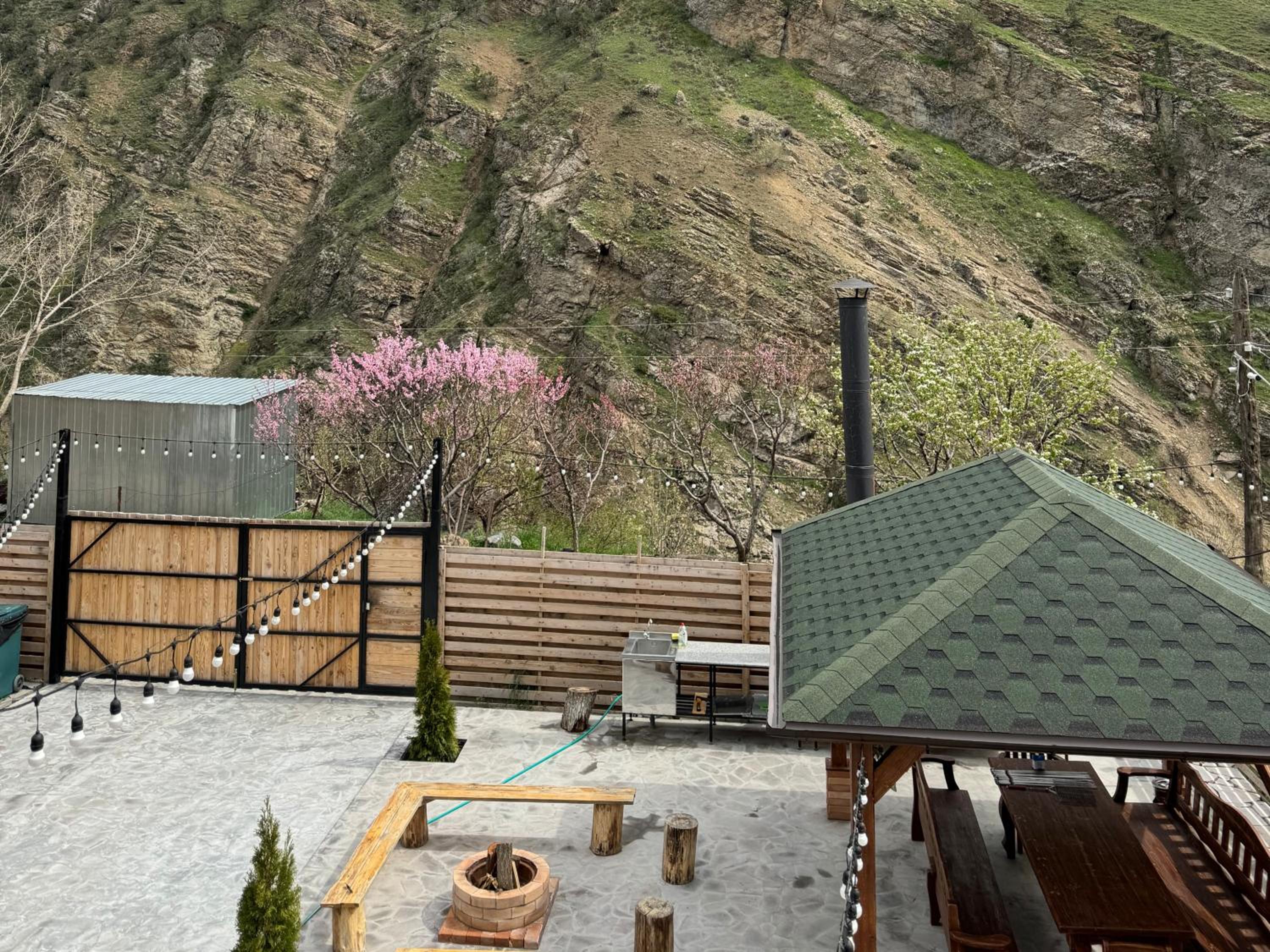 Shatin Resort