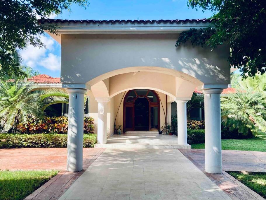 Cancun Prime All-Inclusive Mansion - Comfortable Priv Suite 2Bd 1Bt Pool Gym Ac Kitchen