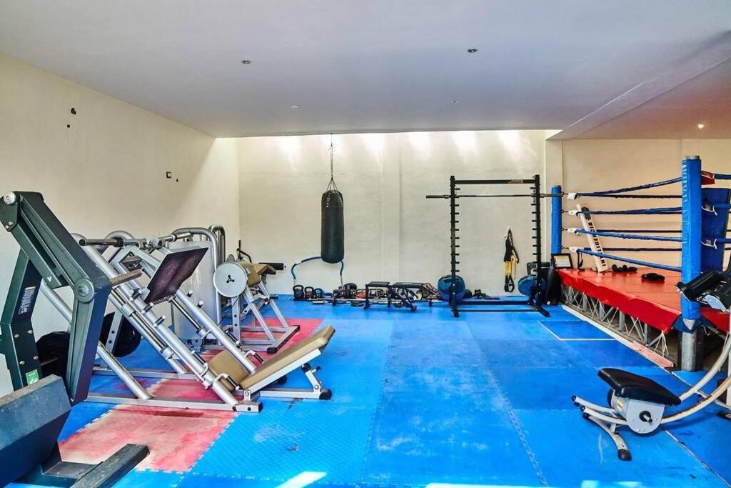 Cancun Prime All-Inclusive Mansion - Comfortable Priv Suite 2Bd 1Bt Pool Gym Ac Kitchen