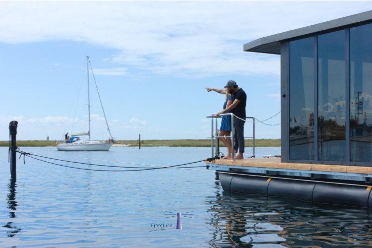 Hausboot Fjord Stella - Solarboot mit Biosauna in Wendtorf