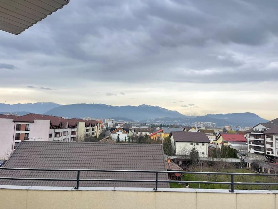 Apartment with terrace & Mountain View in Tractorul
