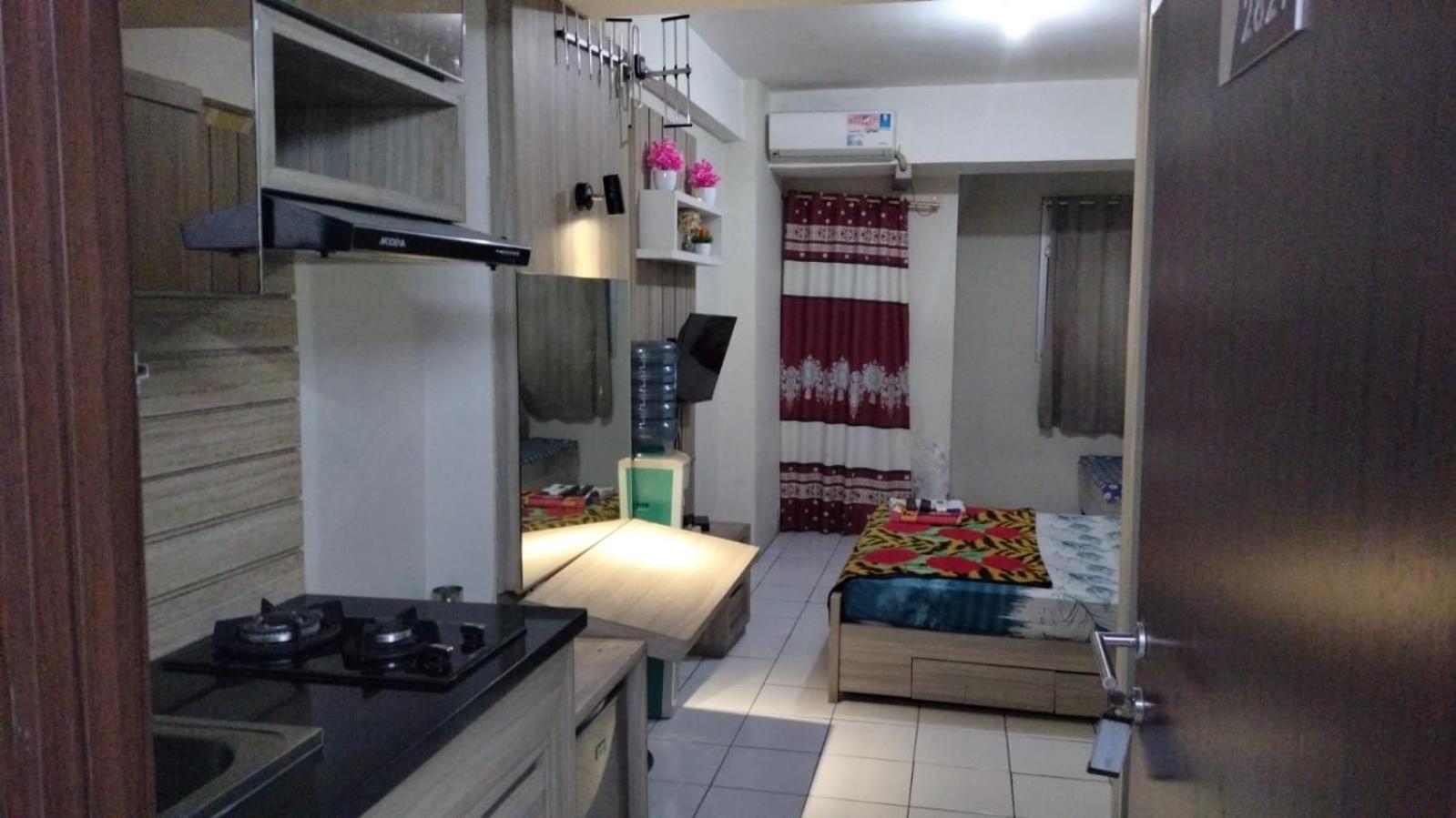 ARBA Gunung Putri Square Apartement by Rendirooms