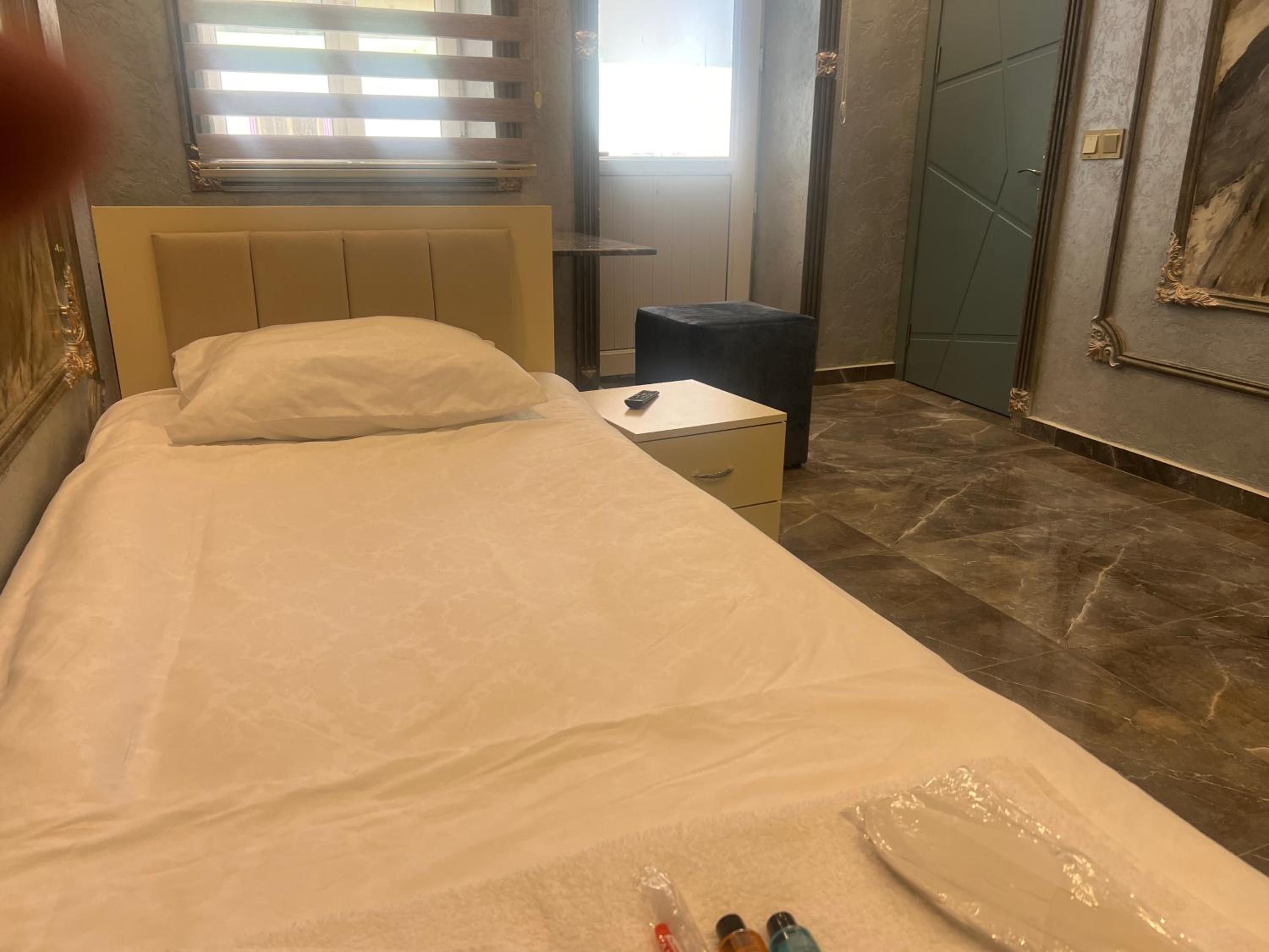 ECO Hotel & Hostel