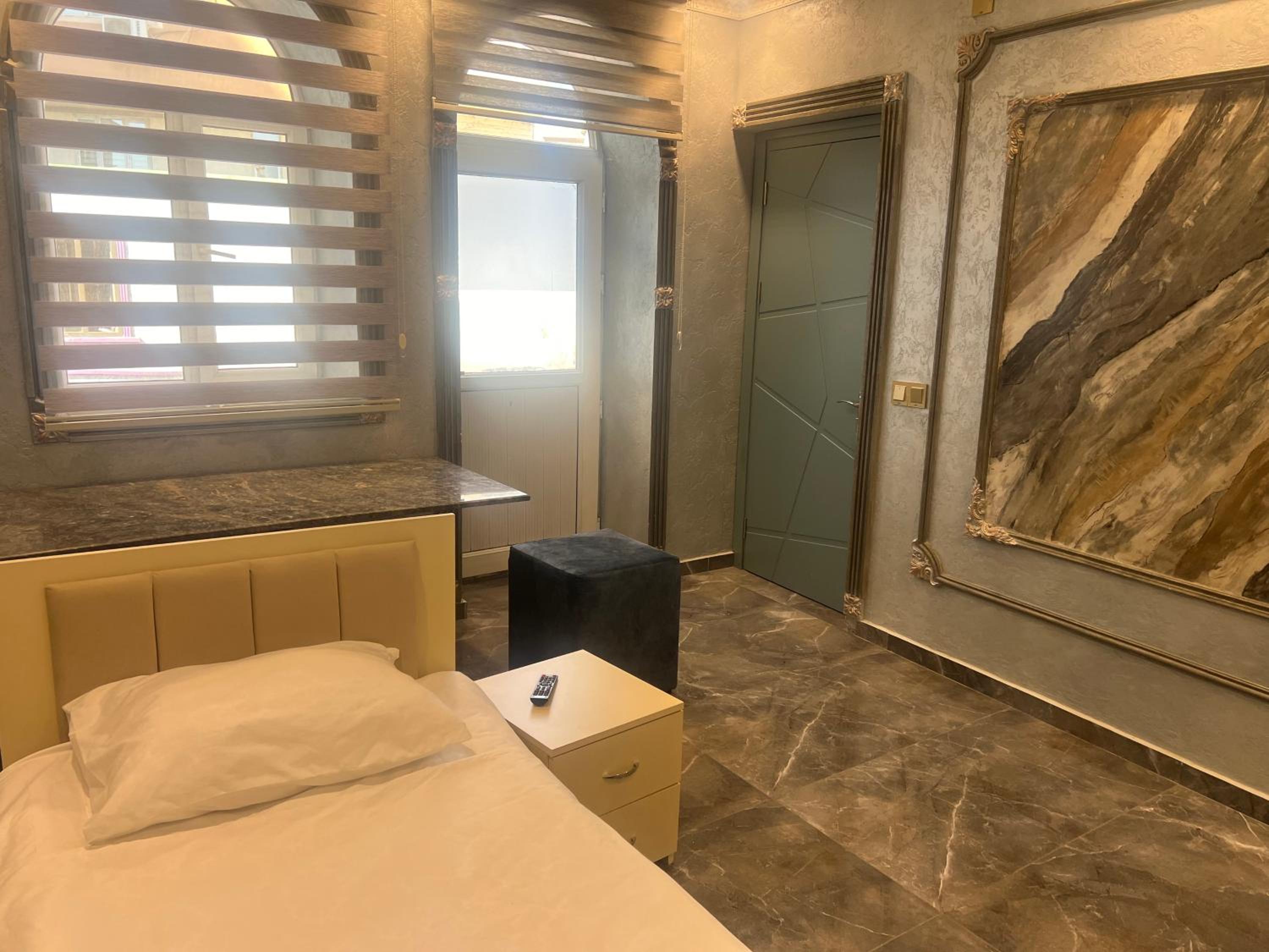 ECO Hotel & Hostel