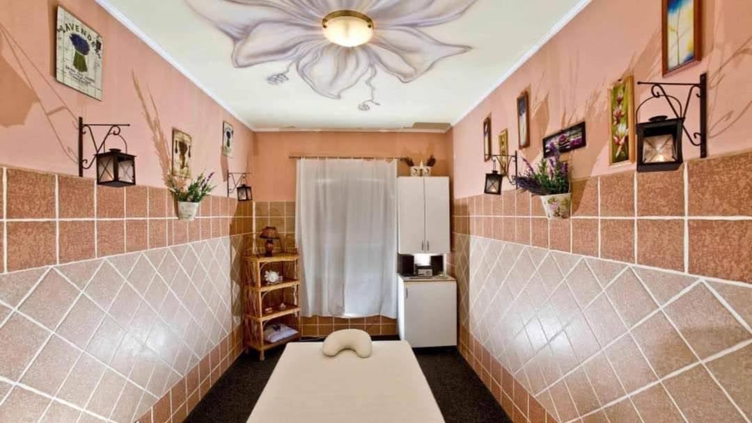 CASTLE Wellness Resort Bed & Breakfast